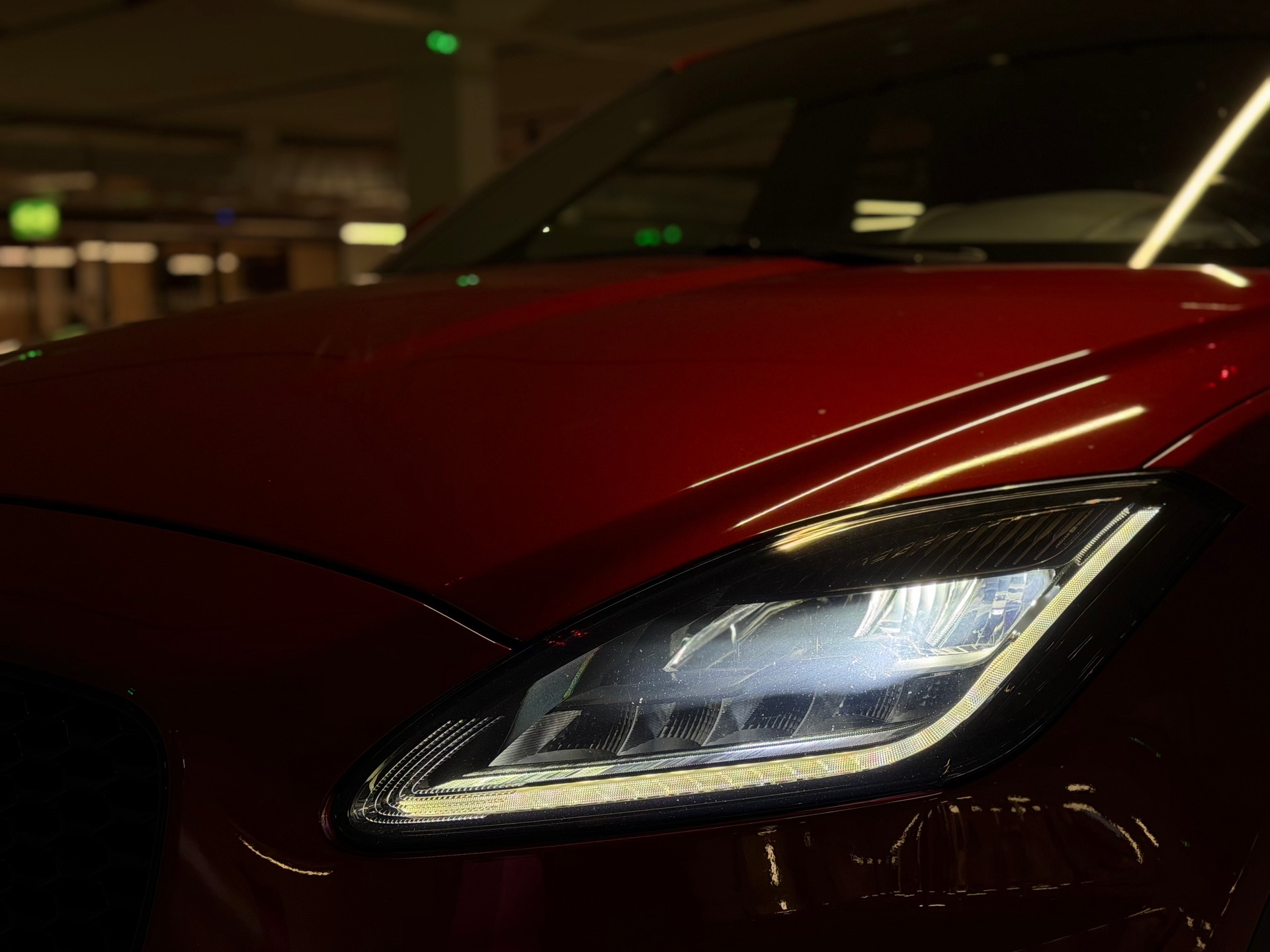 JAGUAR E-Pace 2.0 P250 R-Dynamic S AWD Automatik-image-20