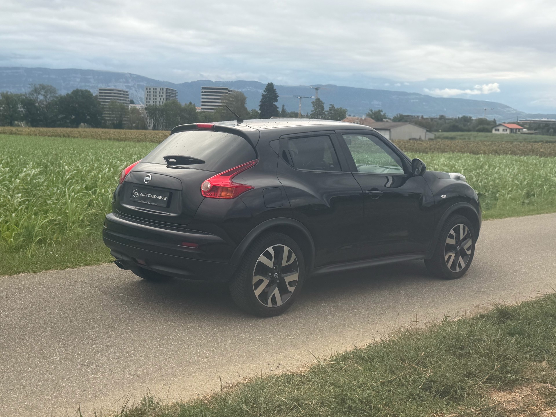 NISSAN Juke 1.6 DIG-T n-tec 4x4 Xtronic M-CVT-image-4