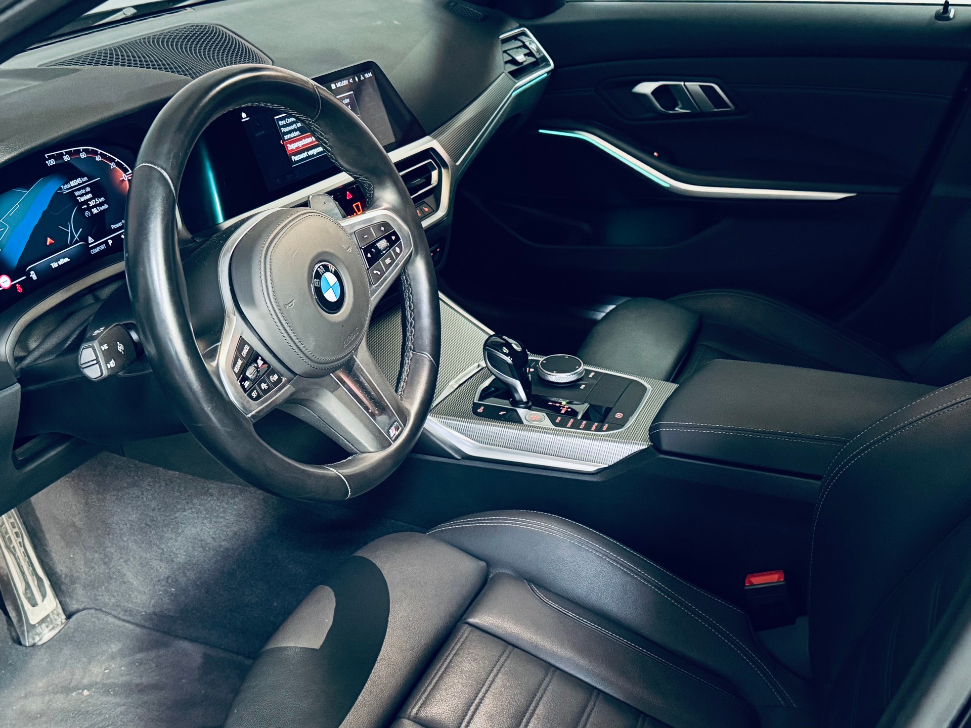 BMW 330d xDrive 48V Touring M Sport Steptronic-image-12