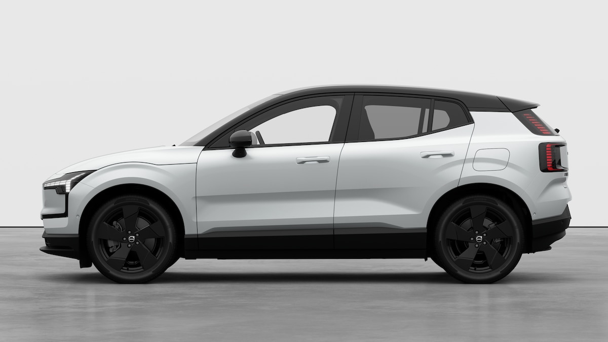 VOLVO EX30 E60 Twin Ultra Performance Sw. Black Ed. AWD-image-2