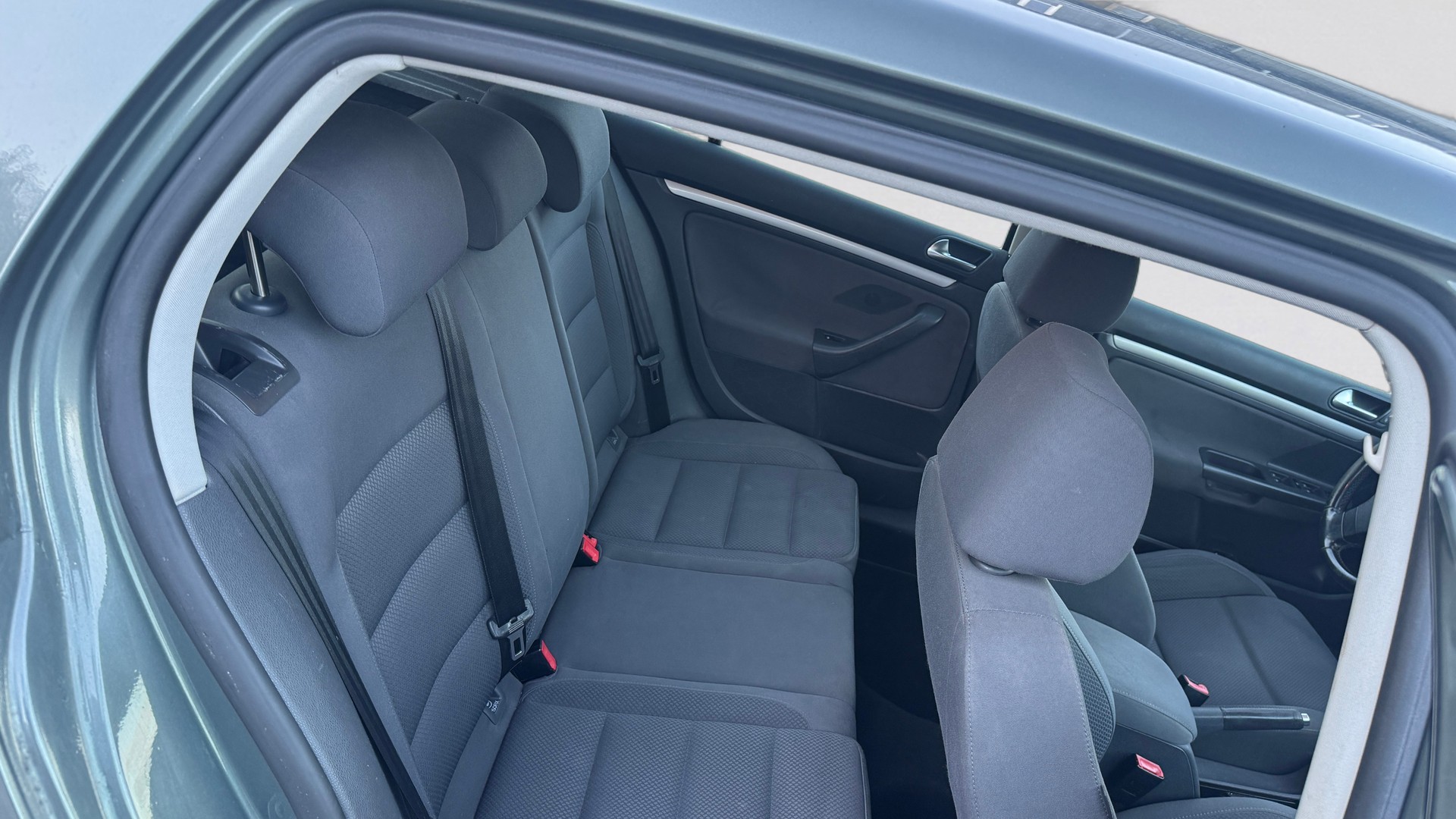 VW Golf 2.0 FSI 4Motion-image-12