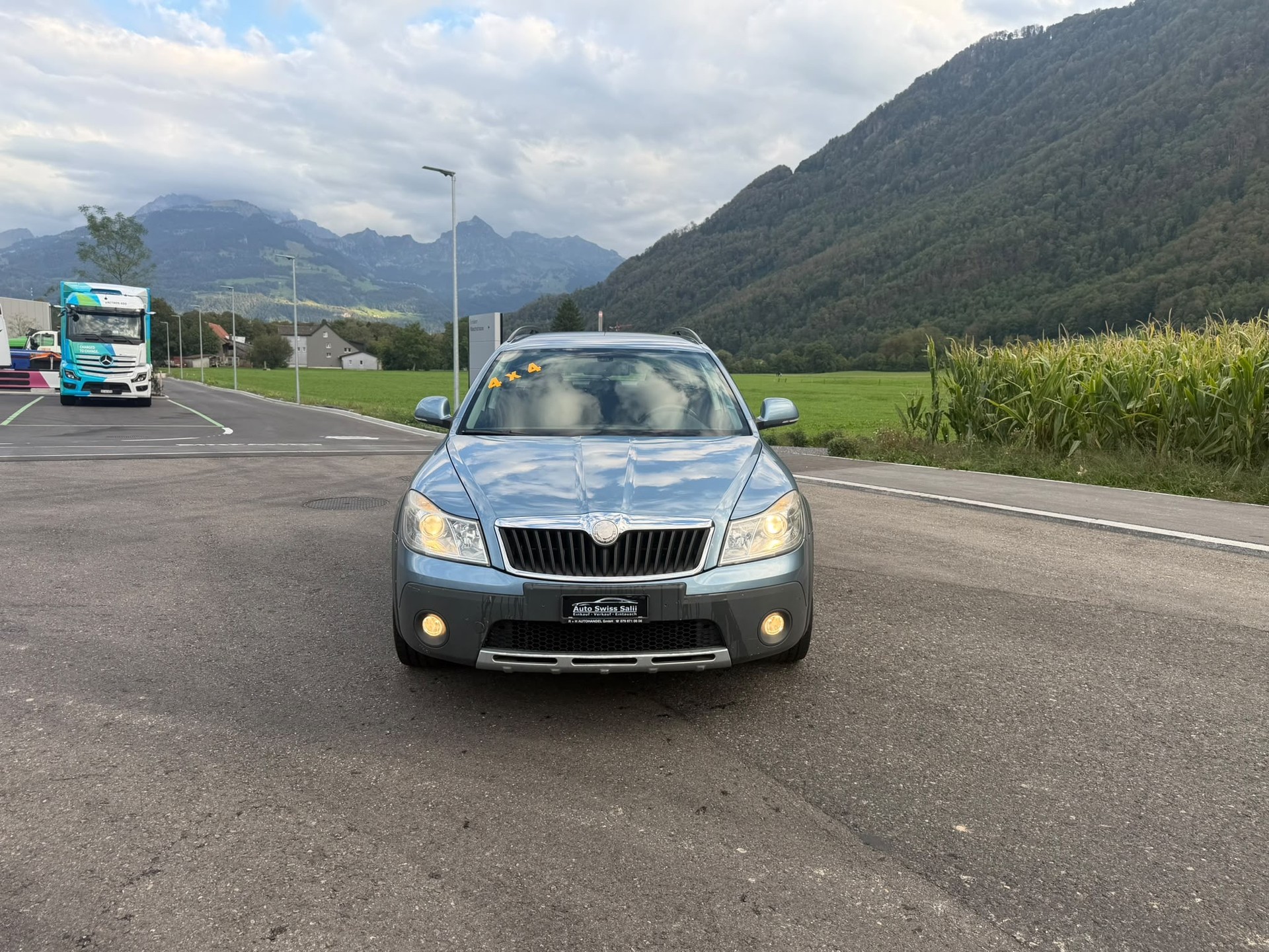 SKODA Octavia Combi 1.8 4x4-image-2
