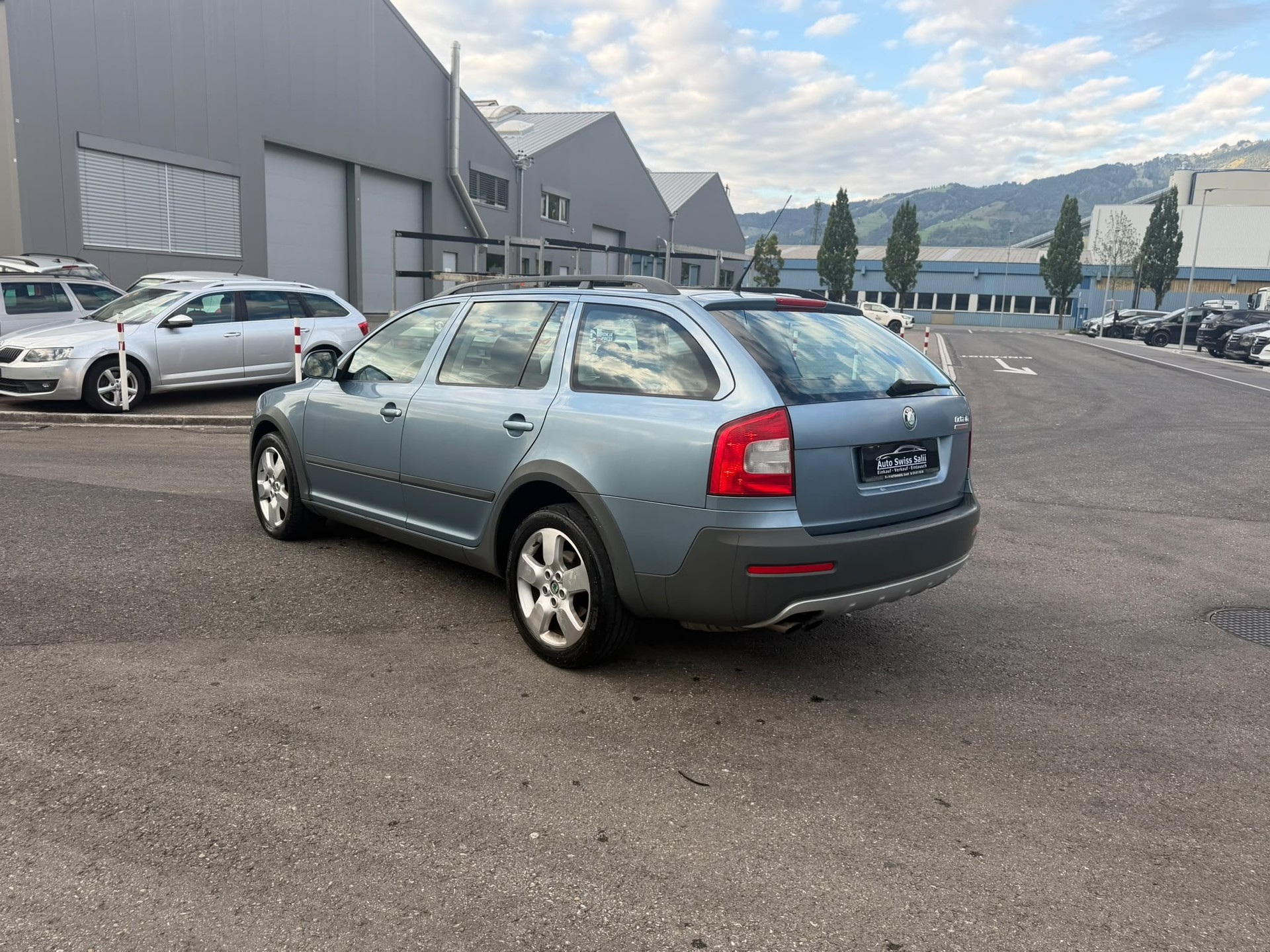 SKODA Octavia Combi 1.8 4x4-image-4