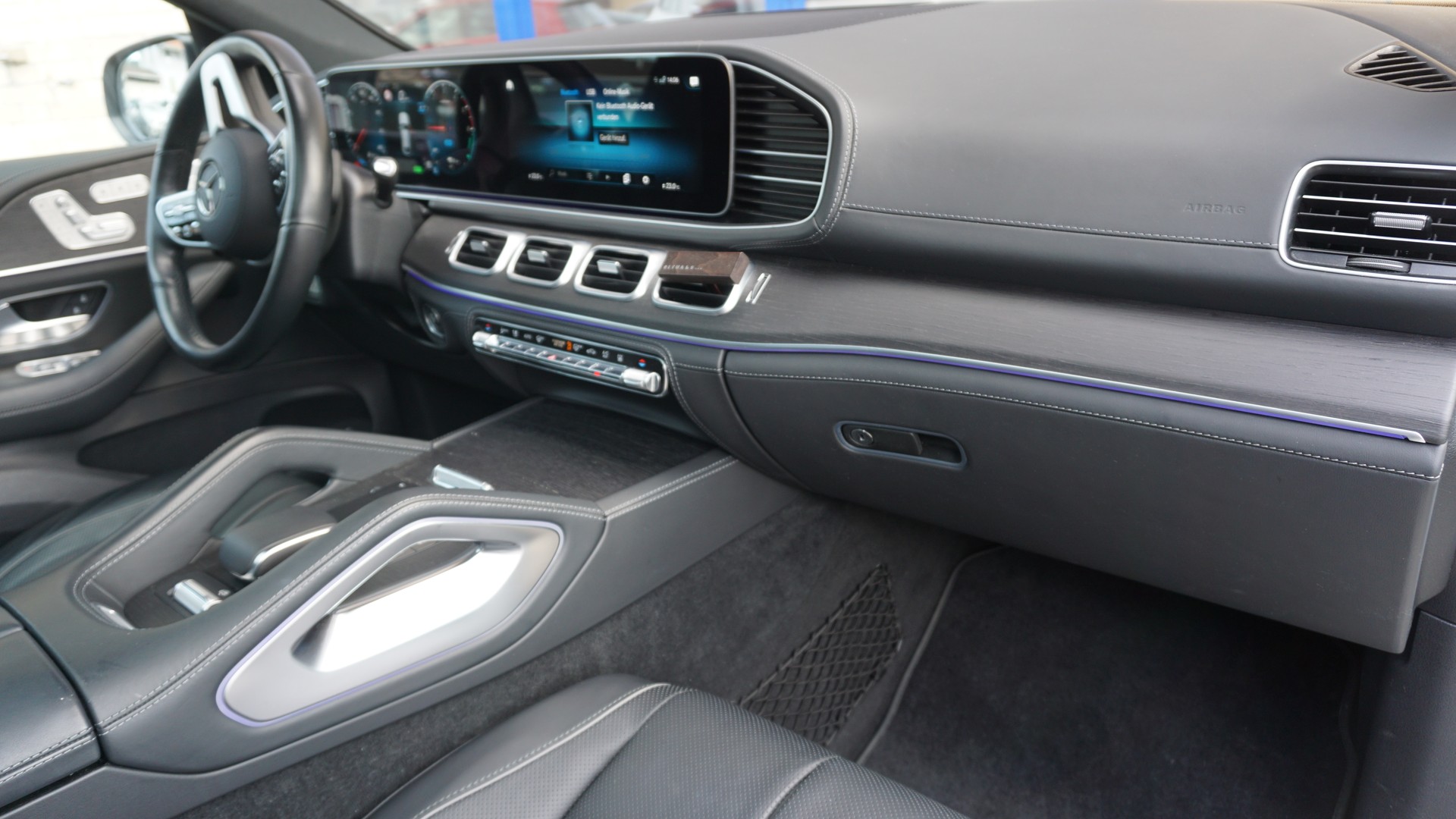 MERCEDES-BENZ GLE 350 de 4matic Coupé-image-13