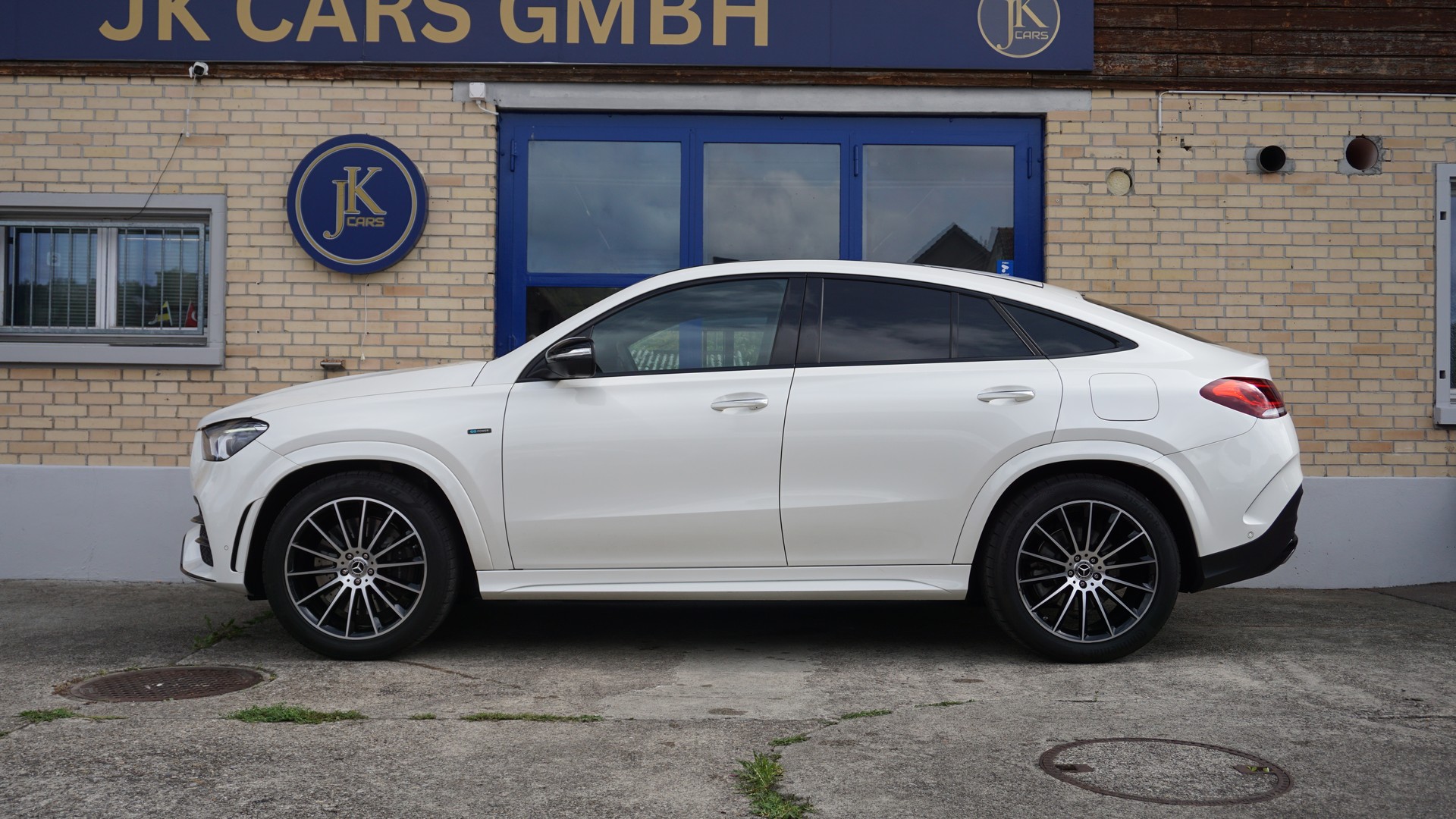 MERCEDES-BENZ GLE 350 de 4matic Coupé-image-4