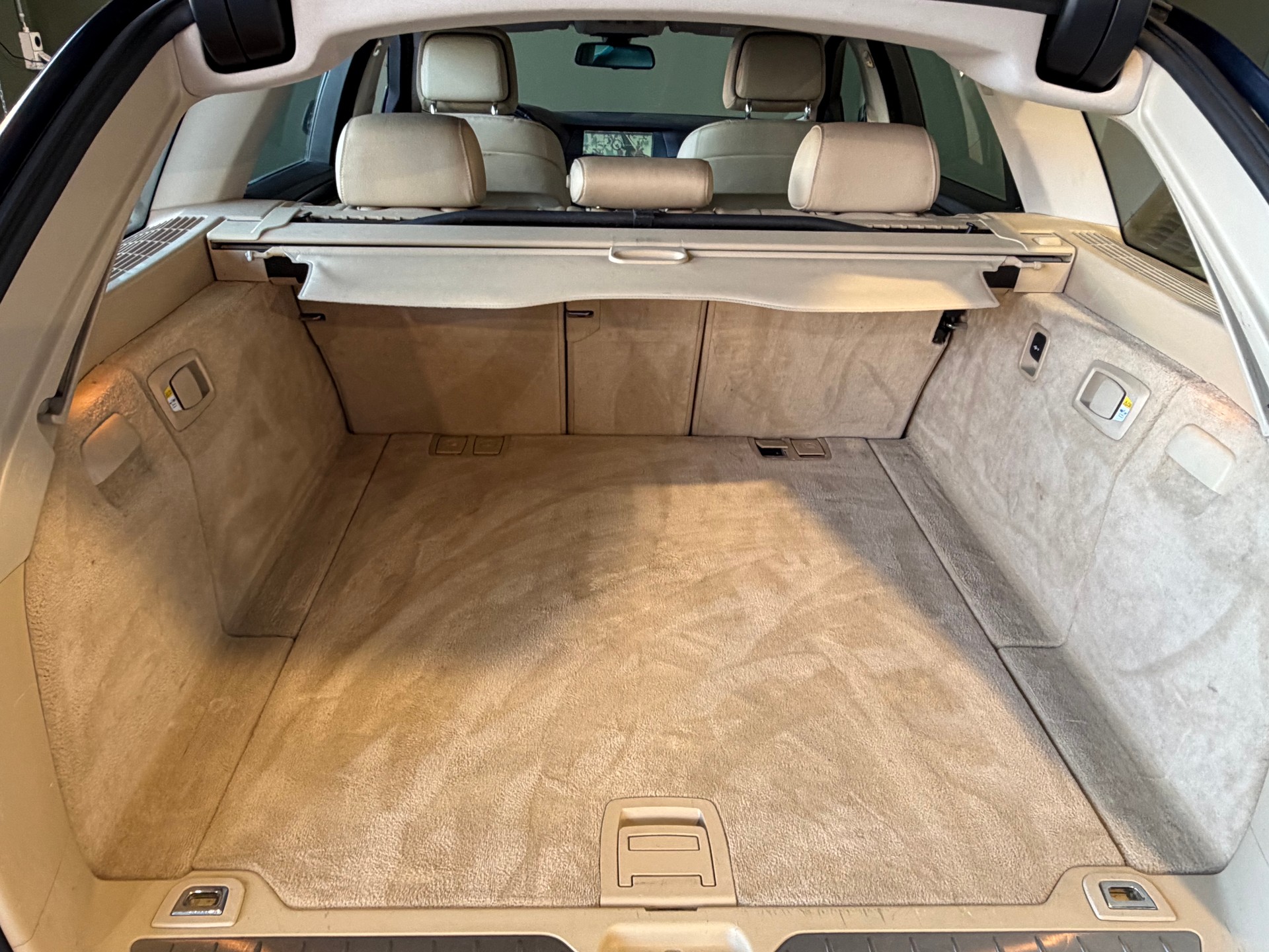 BMW 528i xDrive Touring Steptronic-image-17