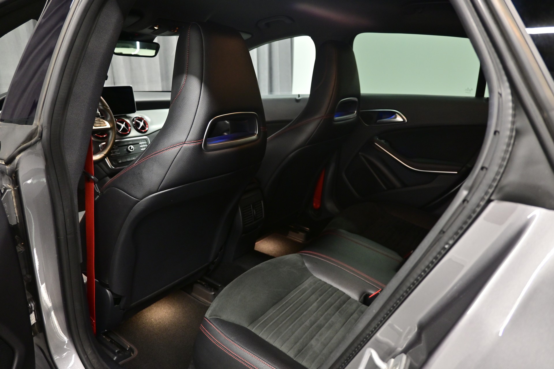 MERCEDES-BENZ CLA Shooting Brake 250 Sport 4Matic 7G-DCT-image-18