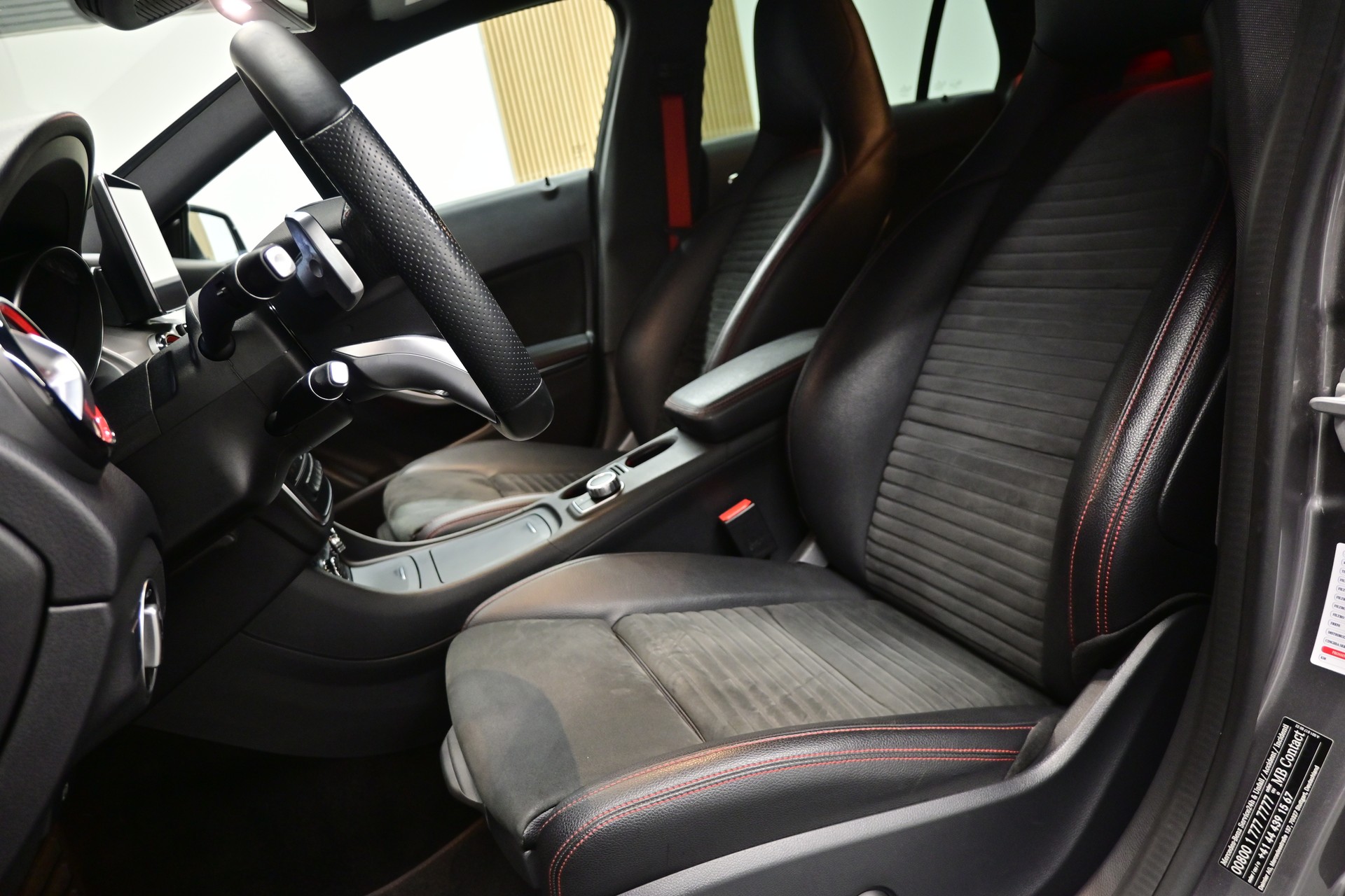 MERCEDES-BENZ CLA Shooting Brake 250 Sport 4Matic 7G-DCT-image-13