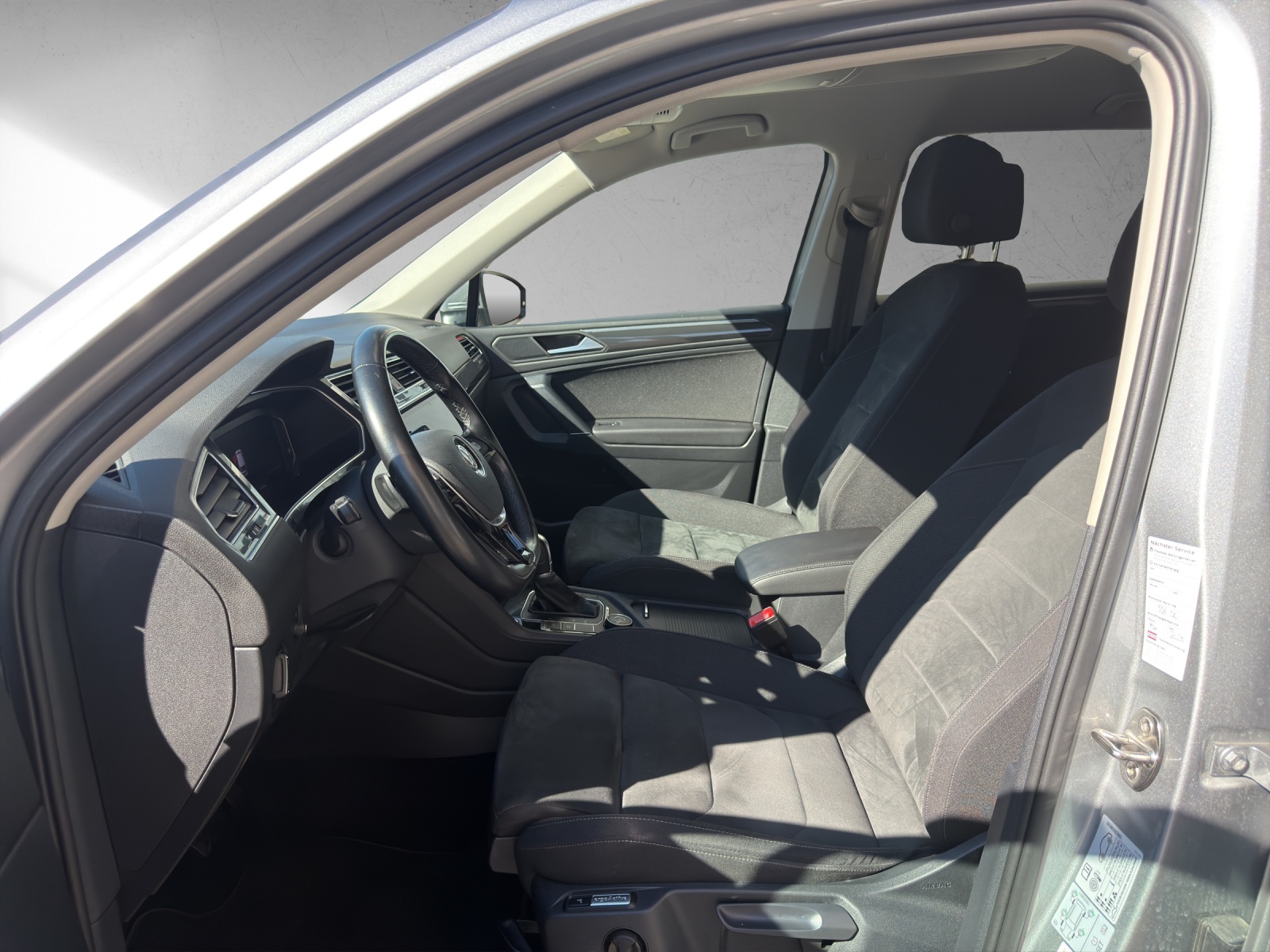 VW Tiguan Allspace 2.0TSI Highline 4Motion DSG-image-10