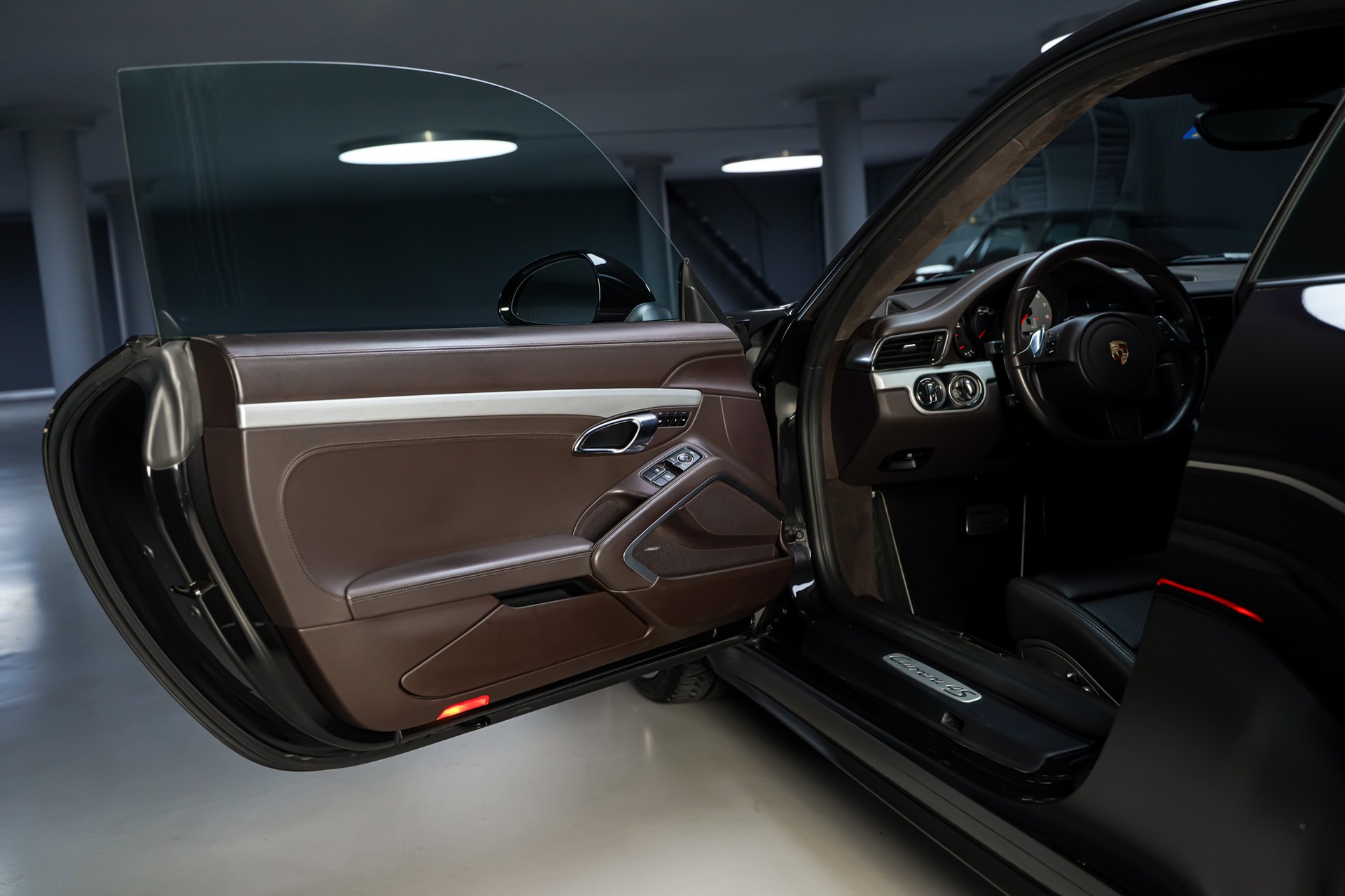 PORSCHE 911 Carrera 4S PDK-image-8