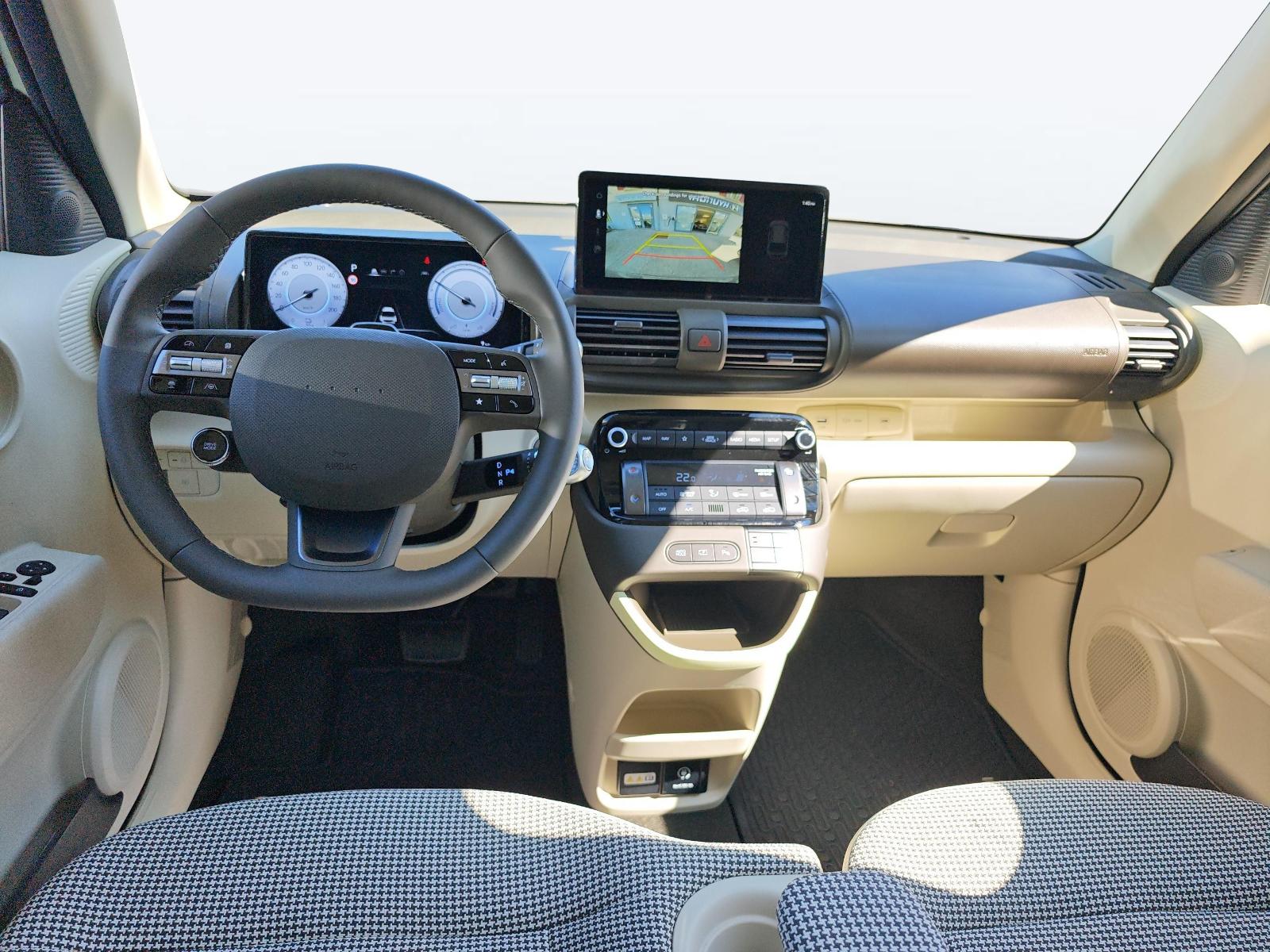 HYUNDAI Inster 49 kWh Electric Amplia-image-6