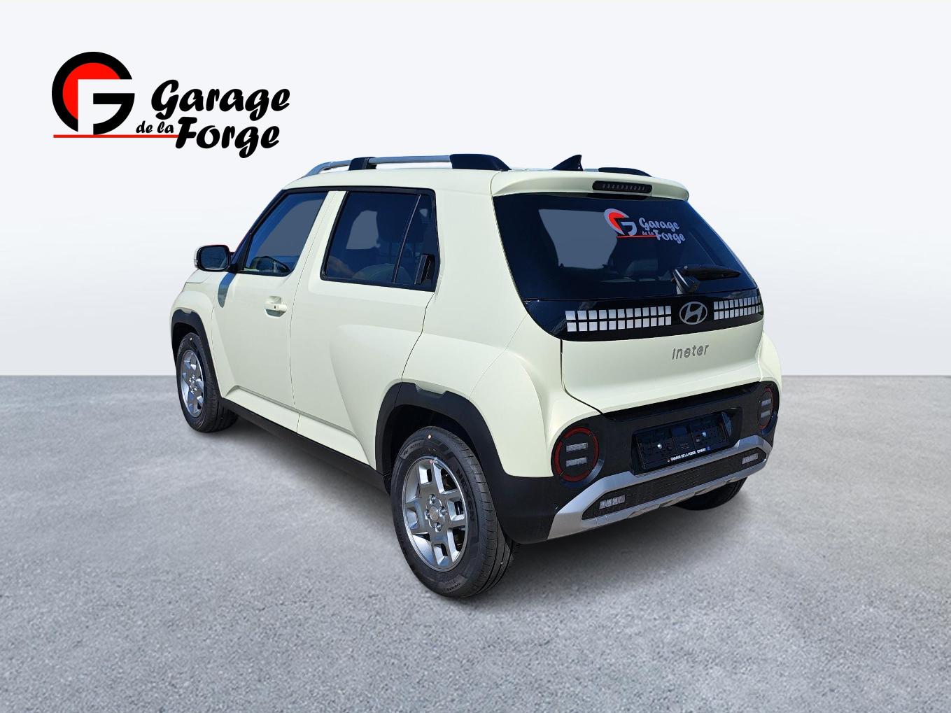 HYUNDAI Inster 49 kWh Electric Amplia-image-5