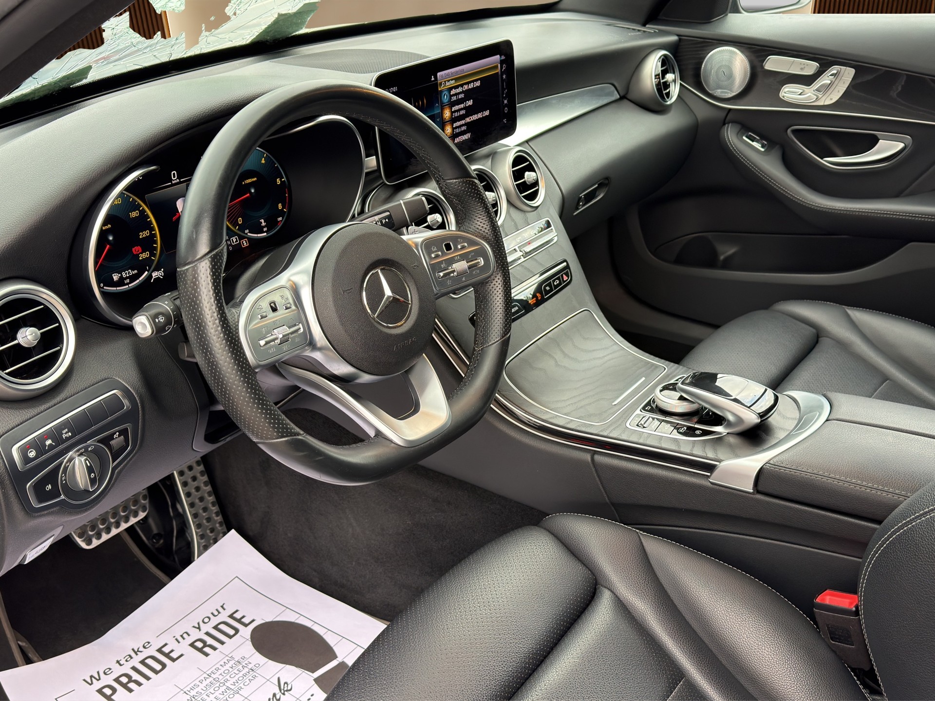 MERCEDES-BENZ C 300 d AMG Line 4Matic 9G-Tronic-image-7