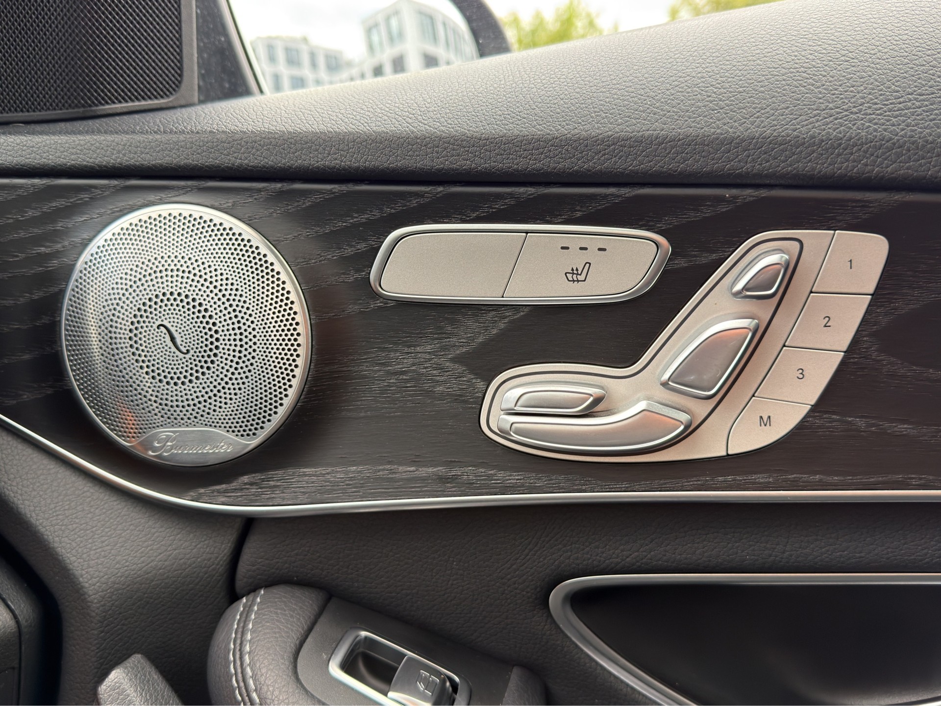 MERCEDES-BENZ C 300 d AMG Line 4Matic 9G-Tronic-image-18