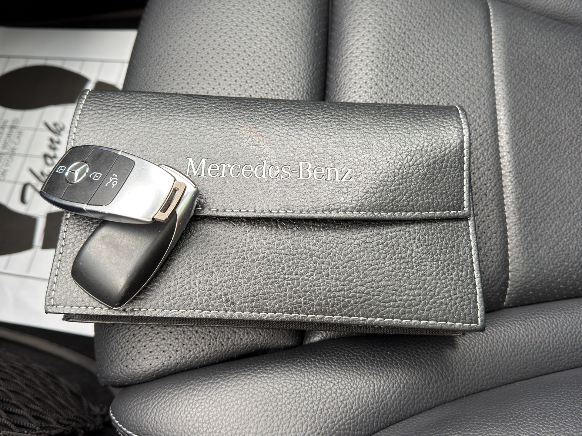 MERCEDES-BENZ C 300 d AMG Line 4Matic 9G-Tronic-image-16