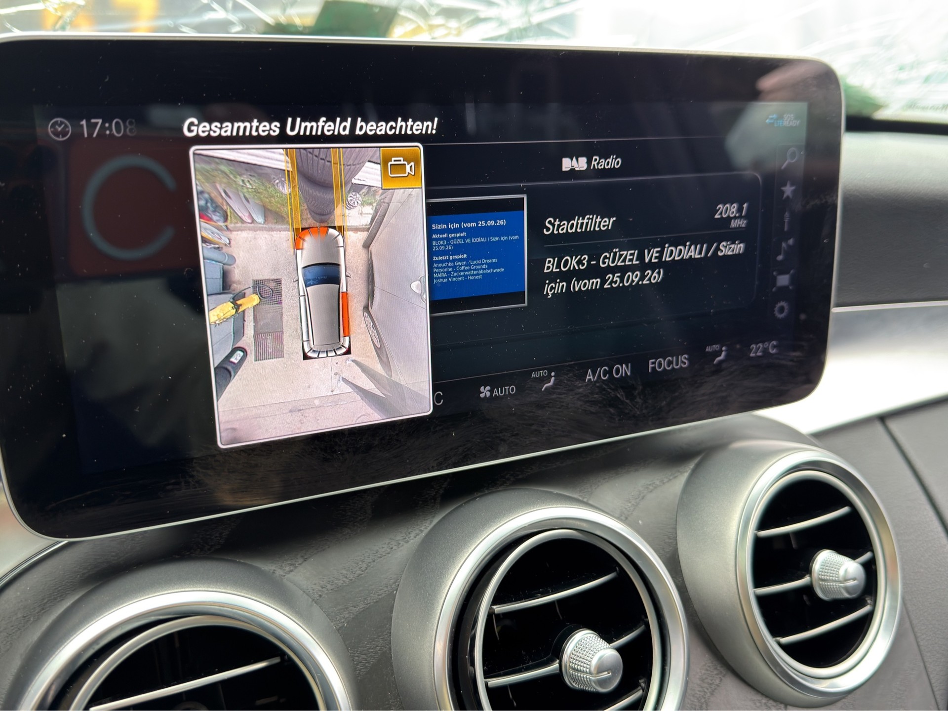 MERCEDES-BENZ C 300 d AMG Line 4Matic 9G-Tronic-image-15