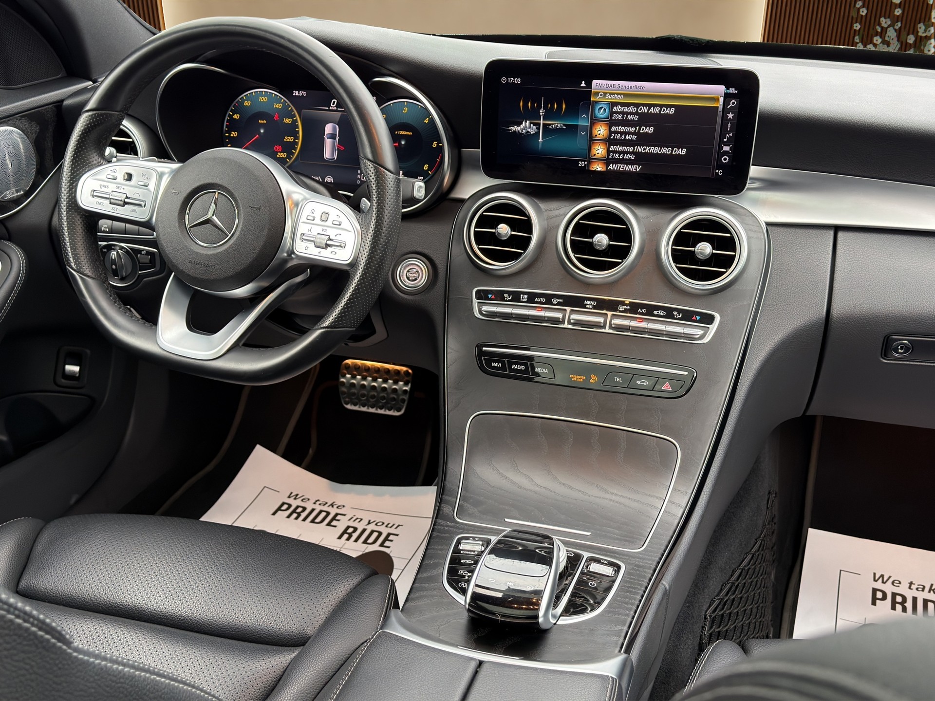 MERCEDES-BENZ C 300 d AMG Line 4Matic 9G-Tronic-image-9