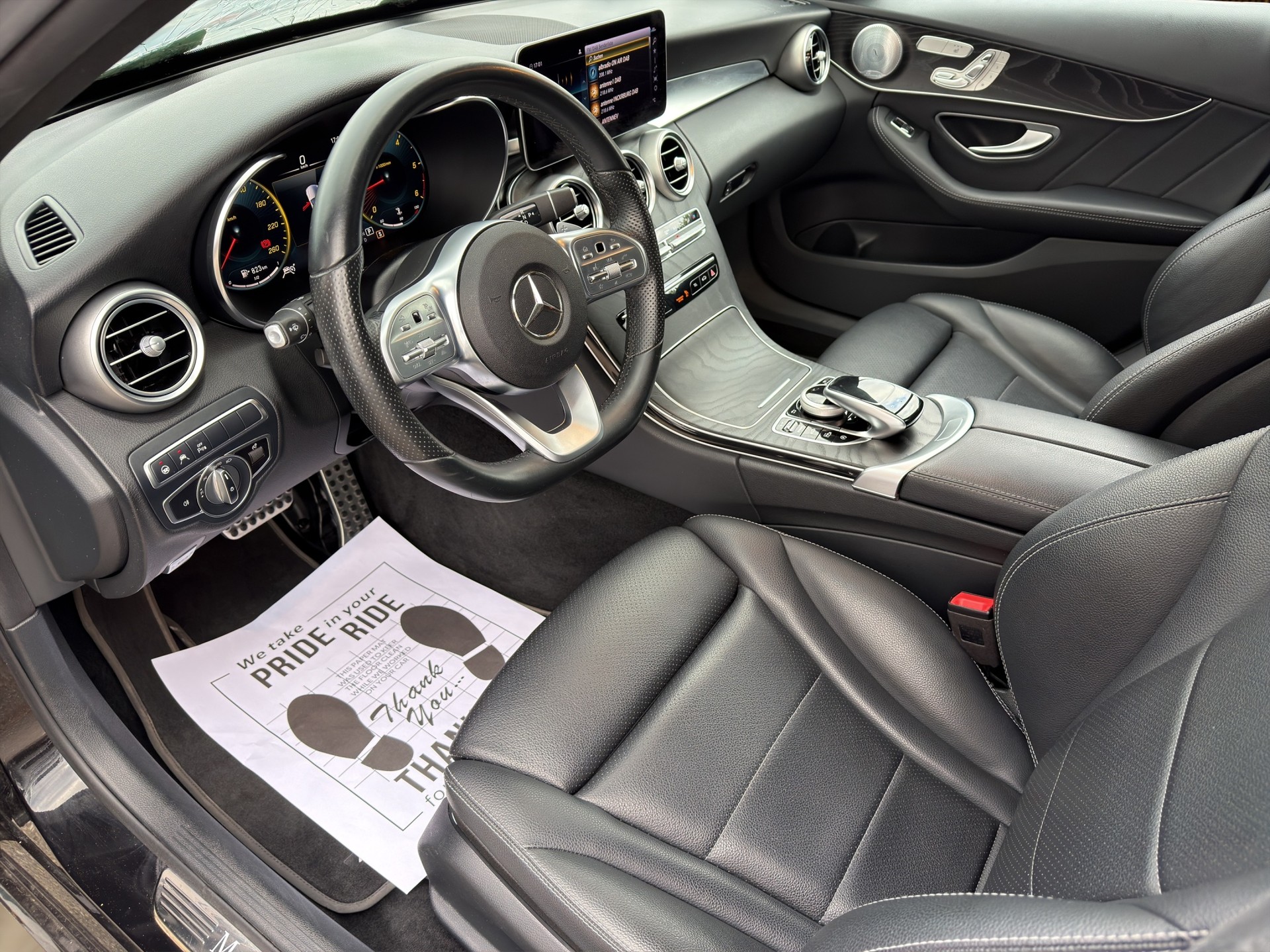 MERCEDES-BENZ C 300 d AMG Line 4Matic 9G-Tronic-image-14
