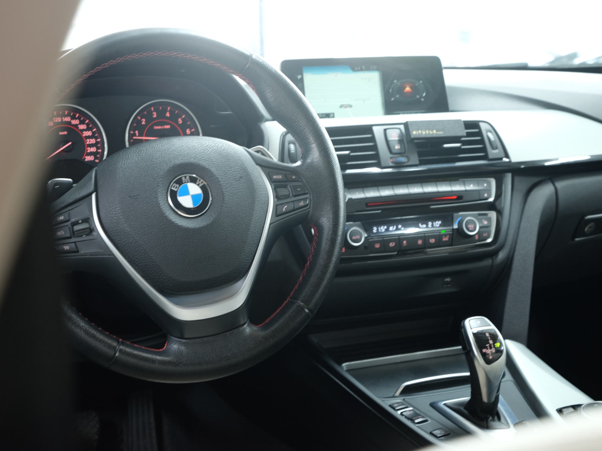 BMW 430i Gran Coupé xDrive Sport Line Steptronic *Rückfahrkamera* *Sport Line* *Leder*-image-21