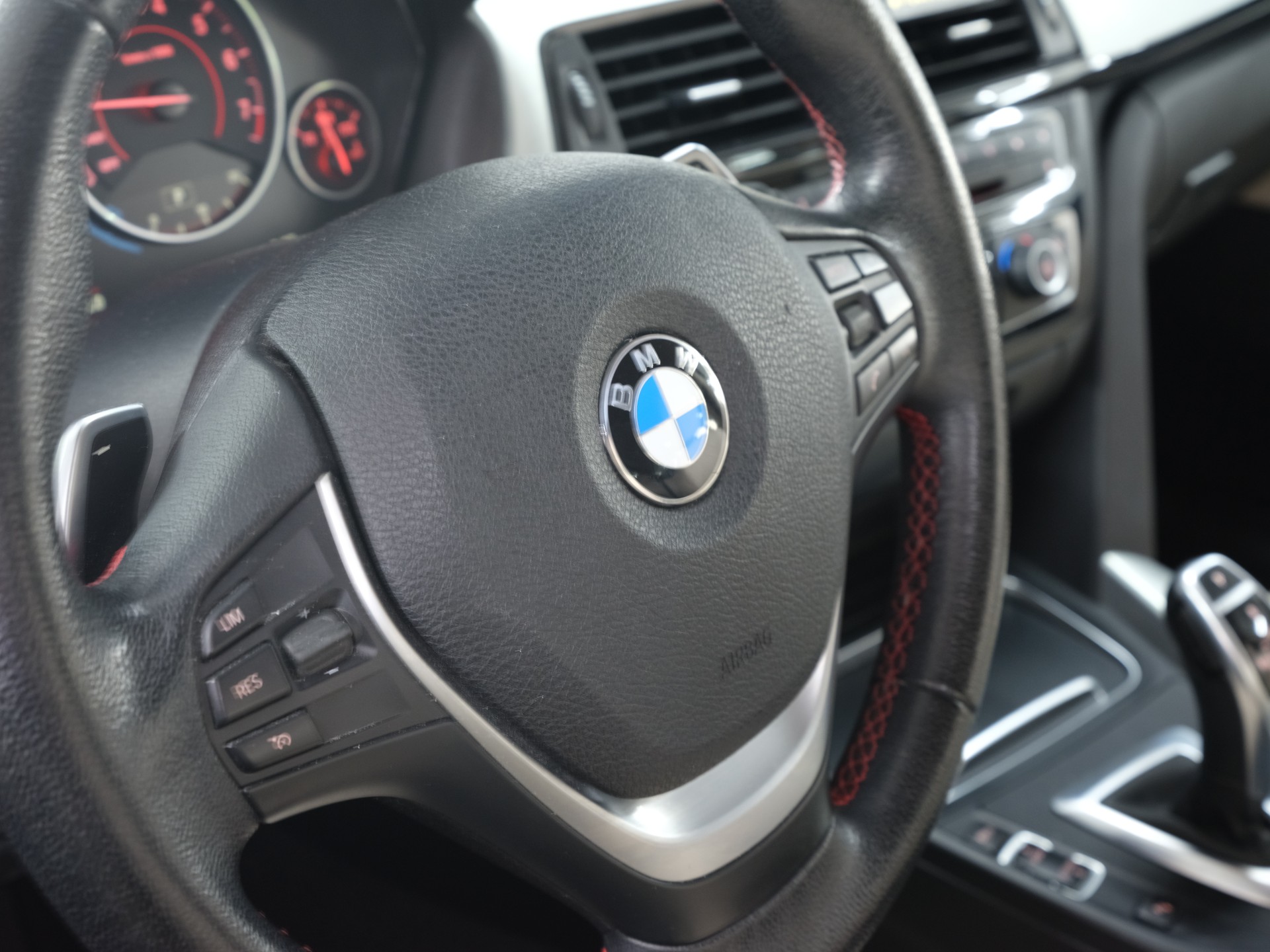 BMW 430i Gran Coupé xDrive Sport Line Steptronic *Rückfahrkamera* *Sport Line* *Leder*-image-19