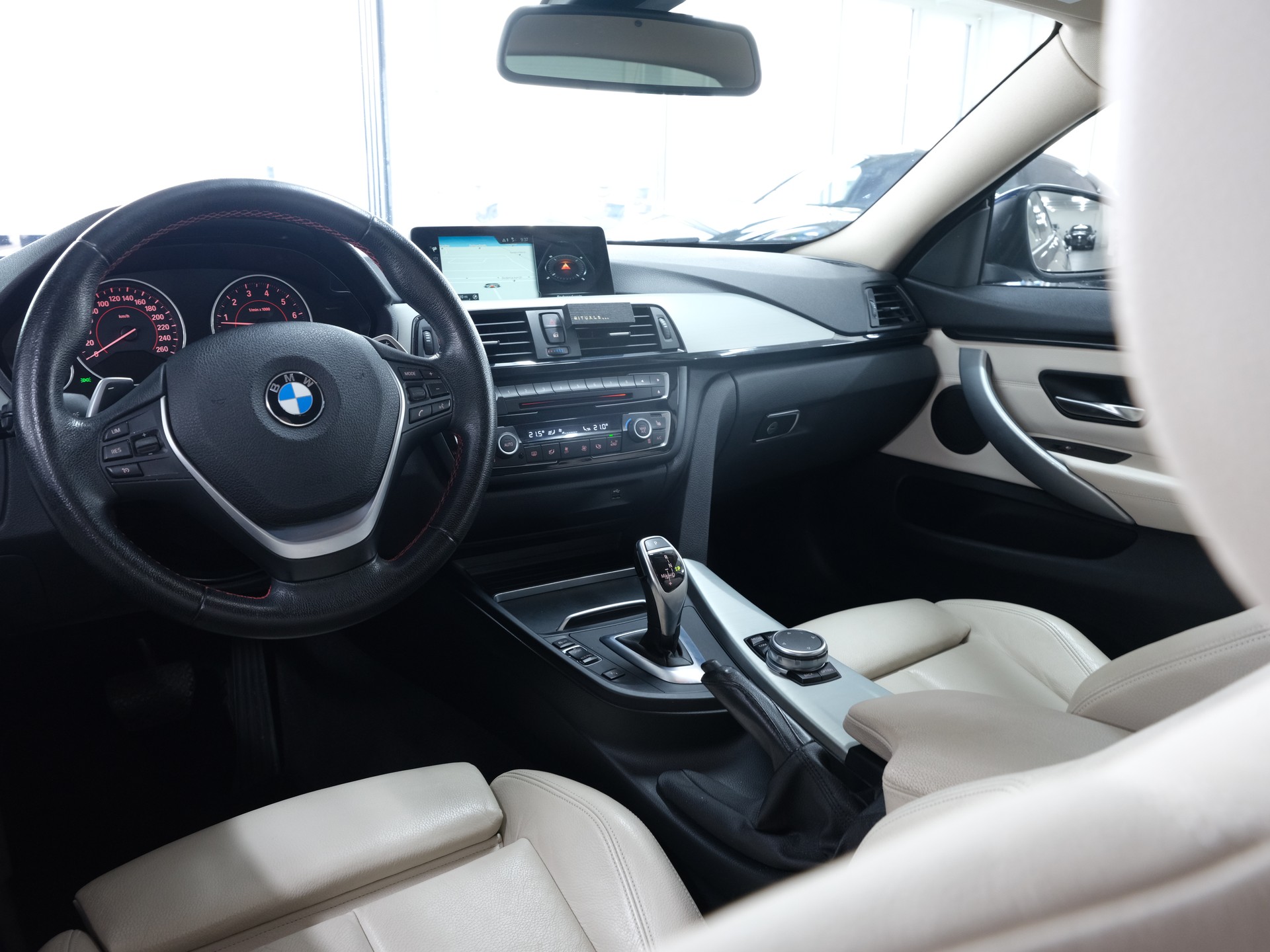 BMW 430i Gran Coupé xDrive Sport Line Steptronic *Rückfahrkamera* *Sport Line* *Leder*-image-22