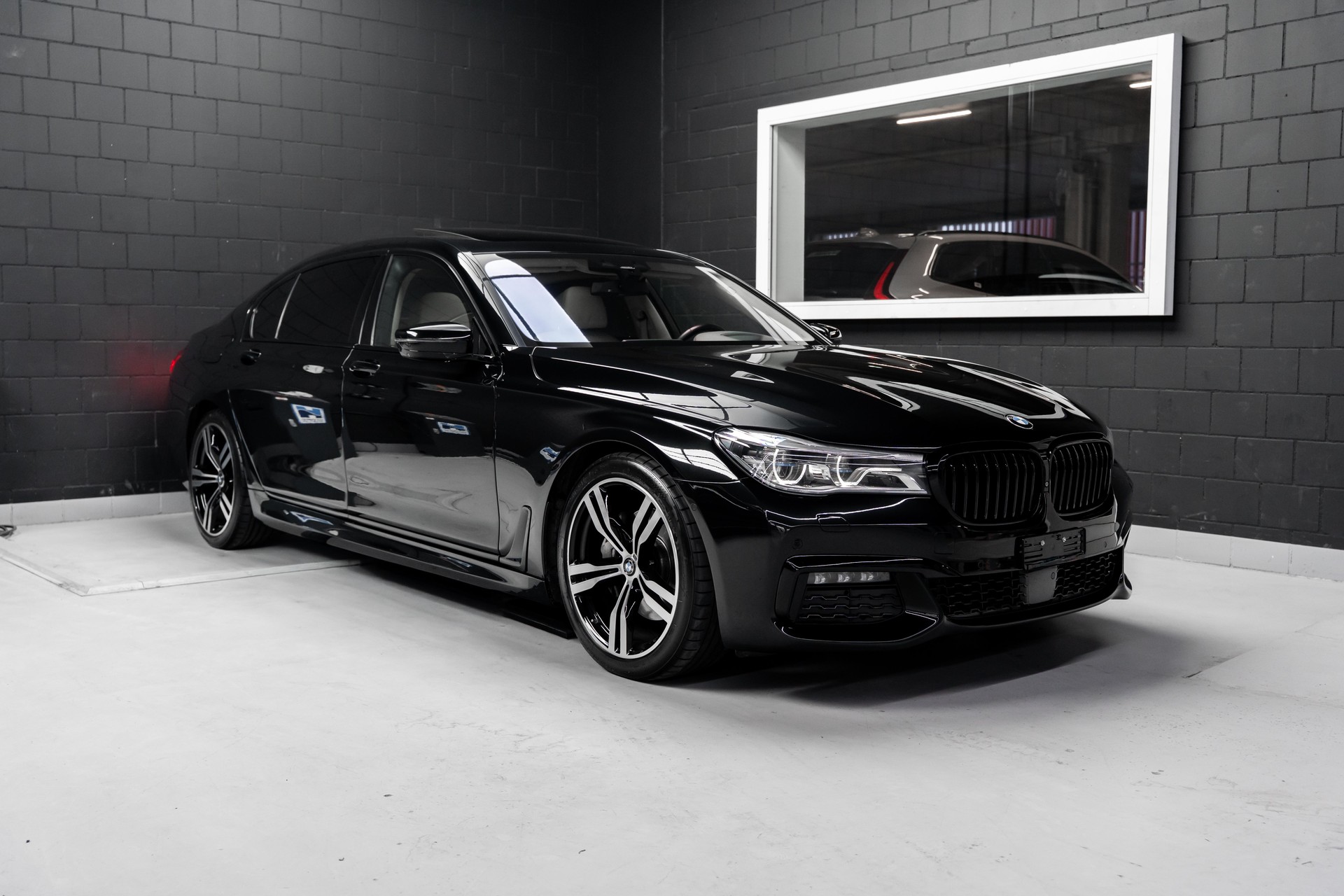 BMW 740Ld xDrive Steptronic-image-0