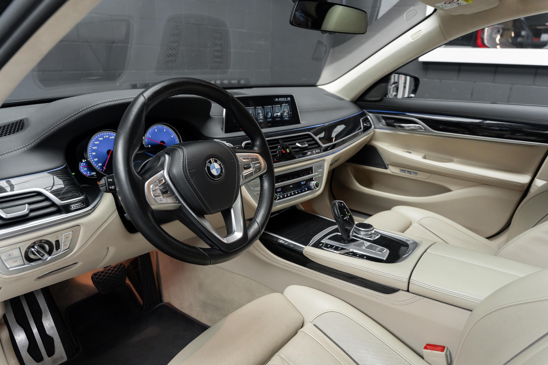 BMW 740Ld xDrive Steptronic-image-4
