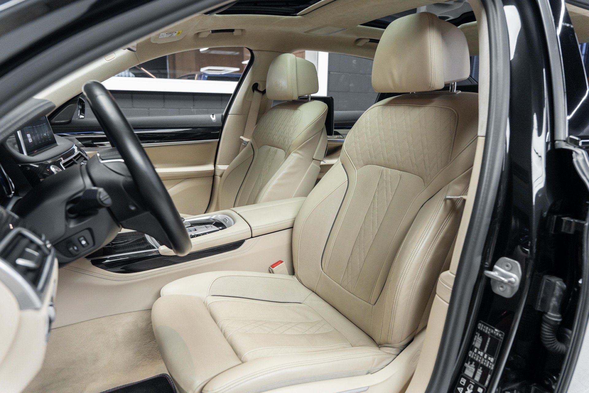 BMW 740Ld xDrive Steptronic-image-3