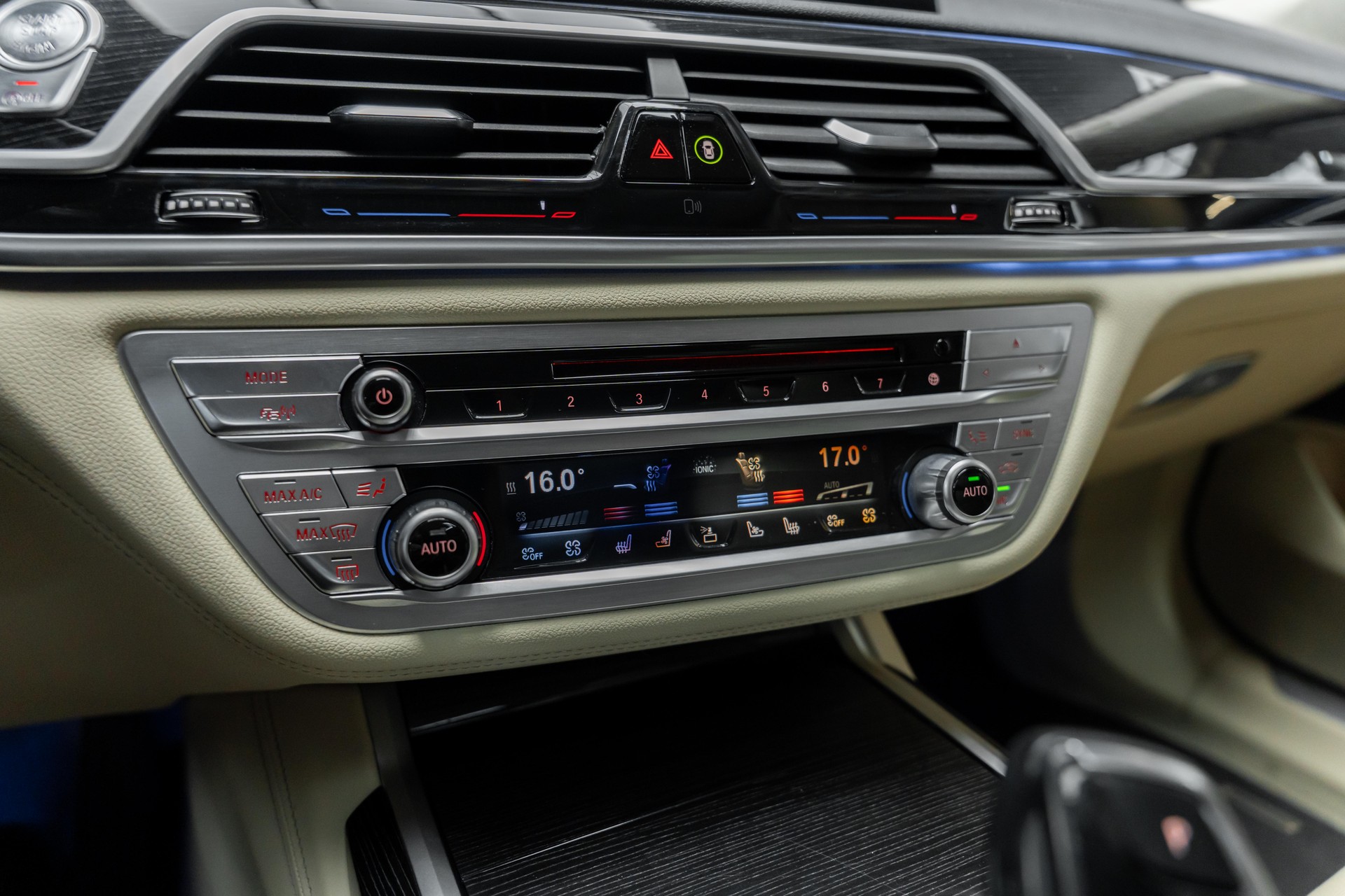 BMW 740Ld xDrive Steptronic-image-22