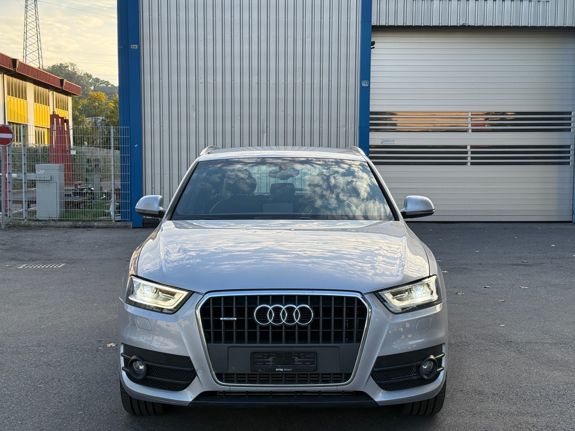 AUDI Q3 2.0 TDI quattro S-Line S-tronic-image-1