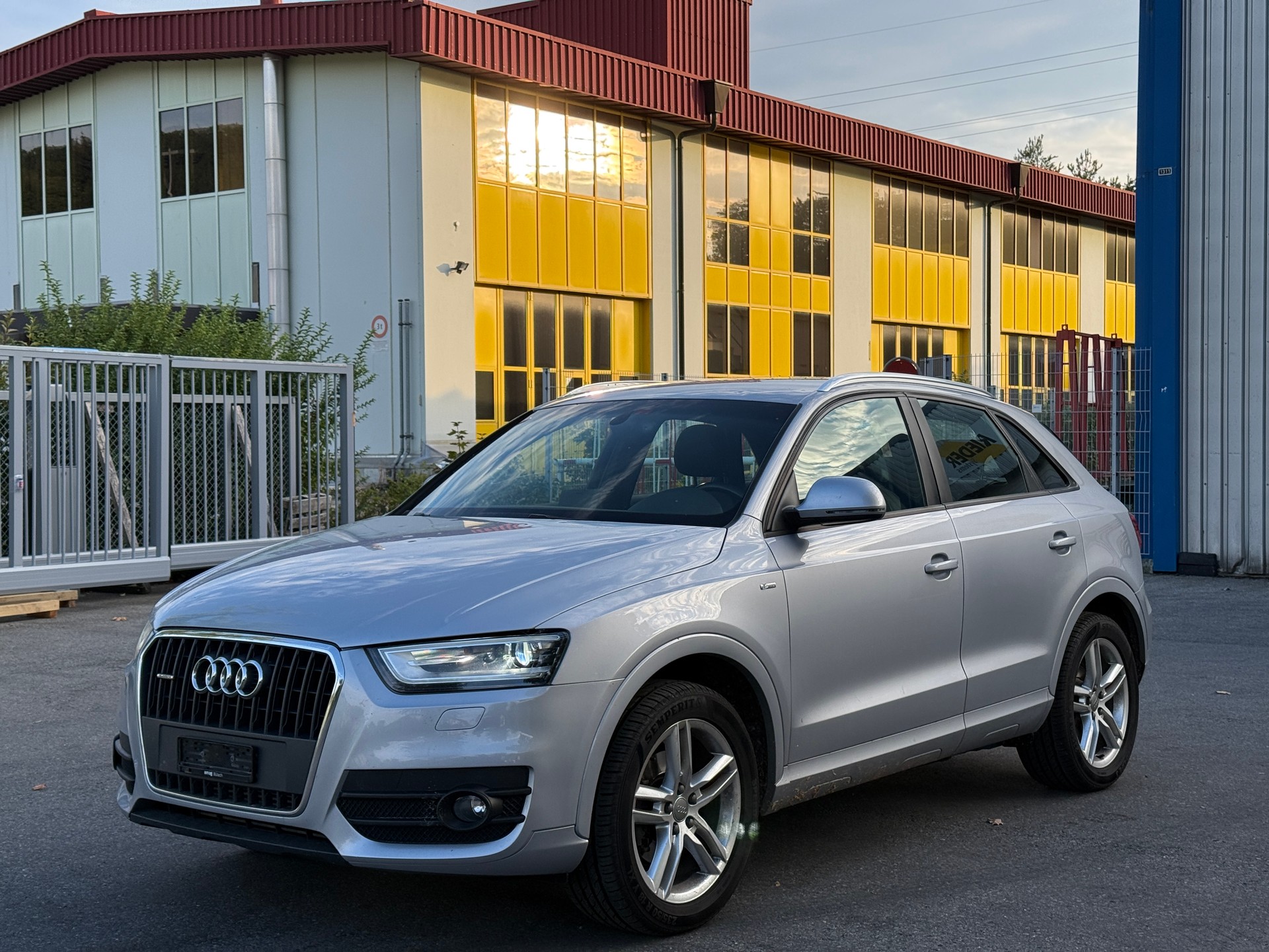 AUDI Q3 2.0 TDI quattro S-Line S-tronic-image-0