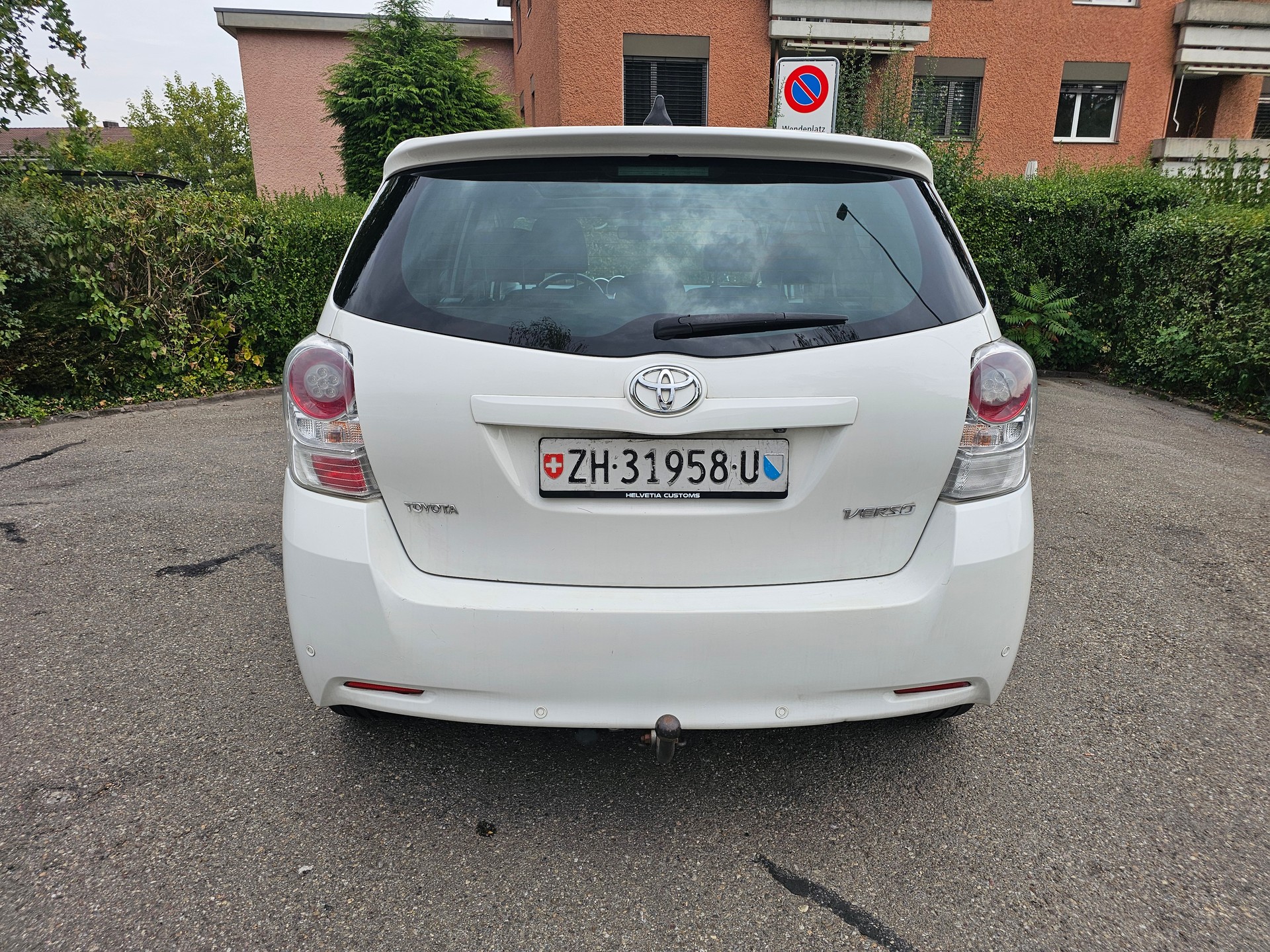 TOYOTA Verso 2.2 D-CAT Linea Sol Automatic-image-4