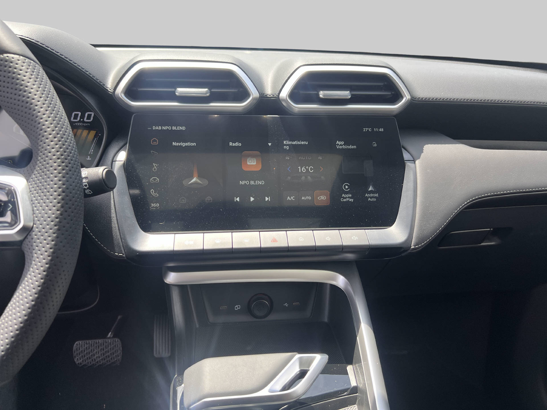 MG ZS 1.5 Hybrid+ Luxury-image-5