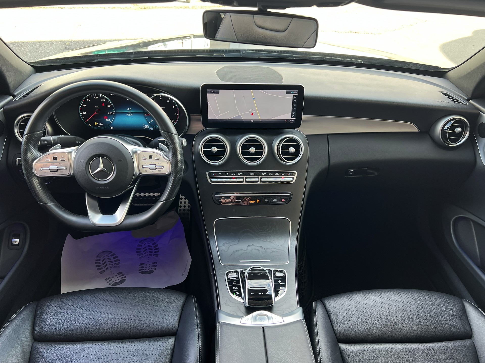 MERCEDES-BENZ C 200 AMG Line Cabriolet 4Matic 9G-Tronic-image-8