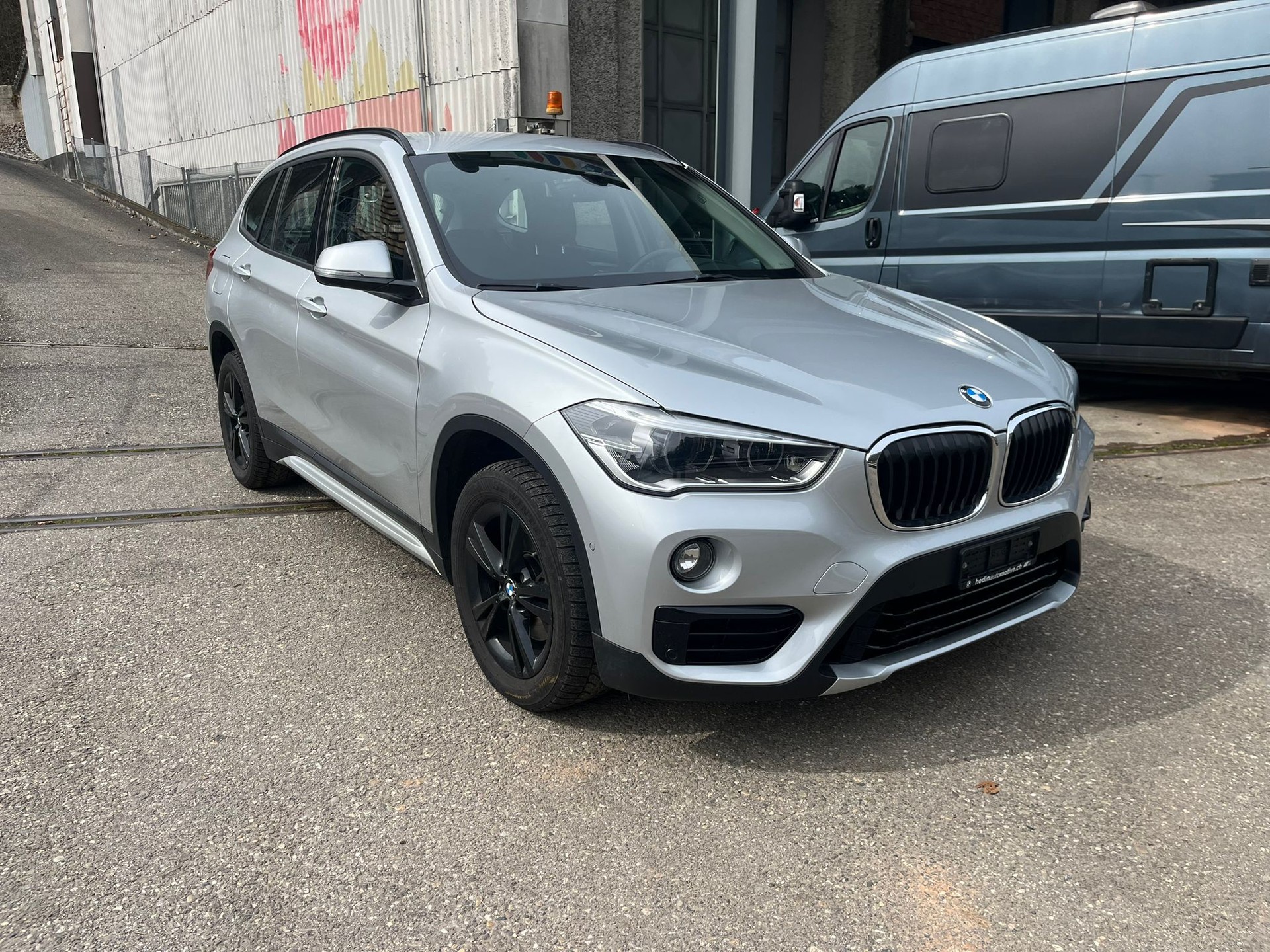 BMW X1 xDrive 18d Steptronic-image-4