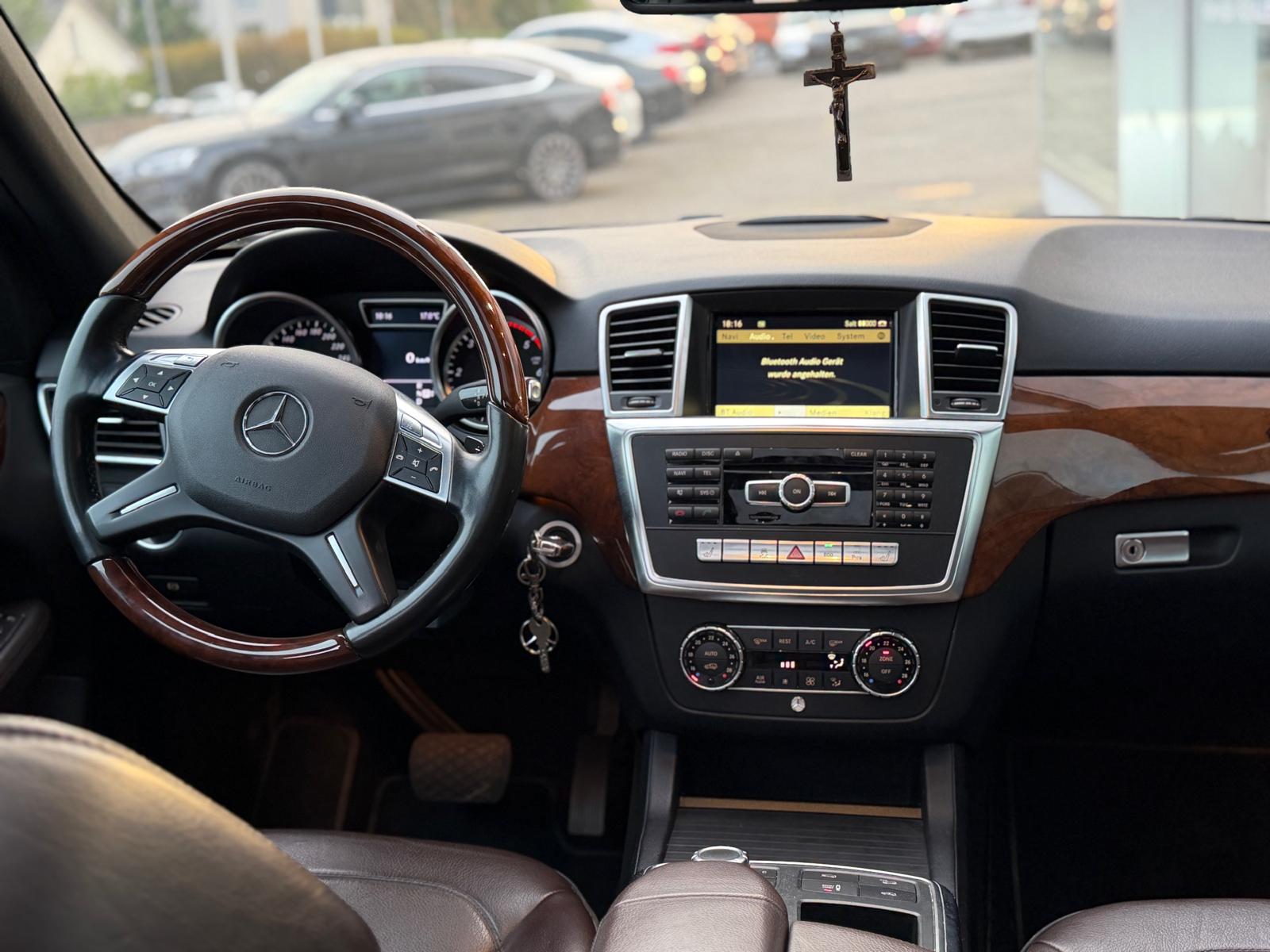 MERCEDES-BENZ ML 350 BlueTEC 4Matic 7G-Tronic-image-8
