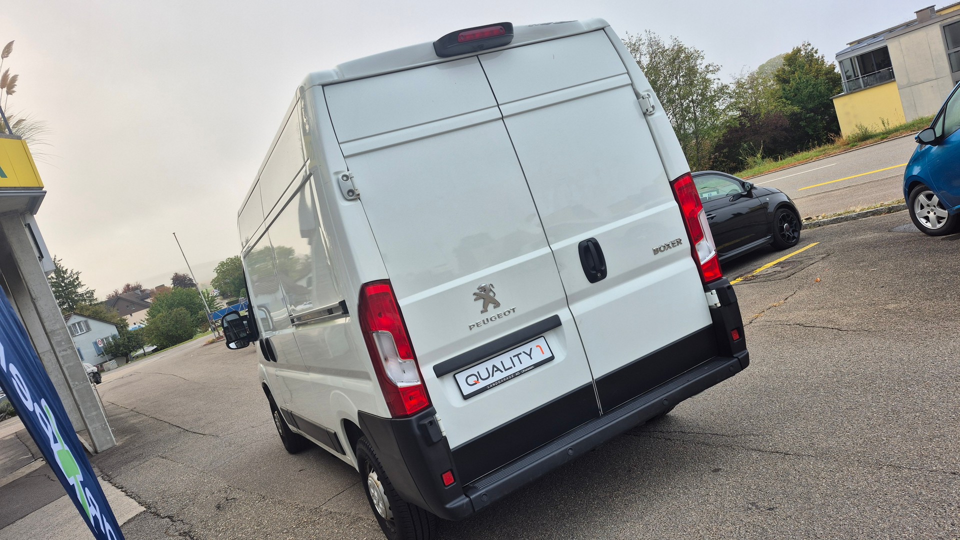 PEUGEOT Boxer 2.2 HDI 335 Premium L2H2-image-5