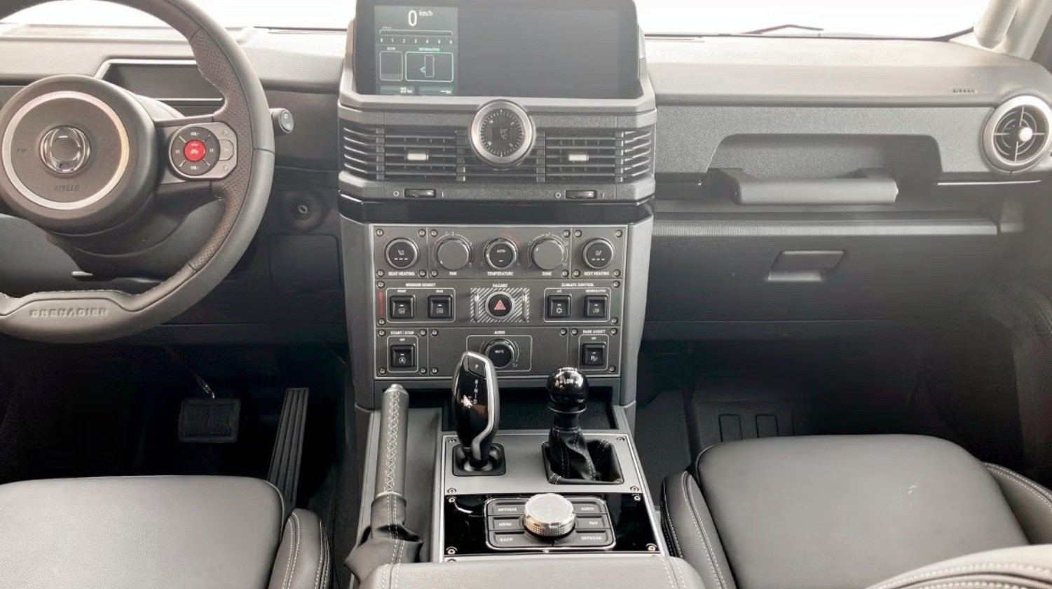 INEOS Grenadier 3.0D Utility Wagon 5-Sitz-image-11