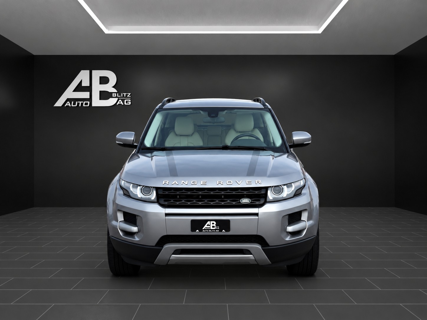 LAND ROVER Range Rover Evoque 2.2 SD4 Pure AT6 mit 190 PS-image-0