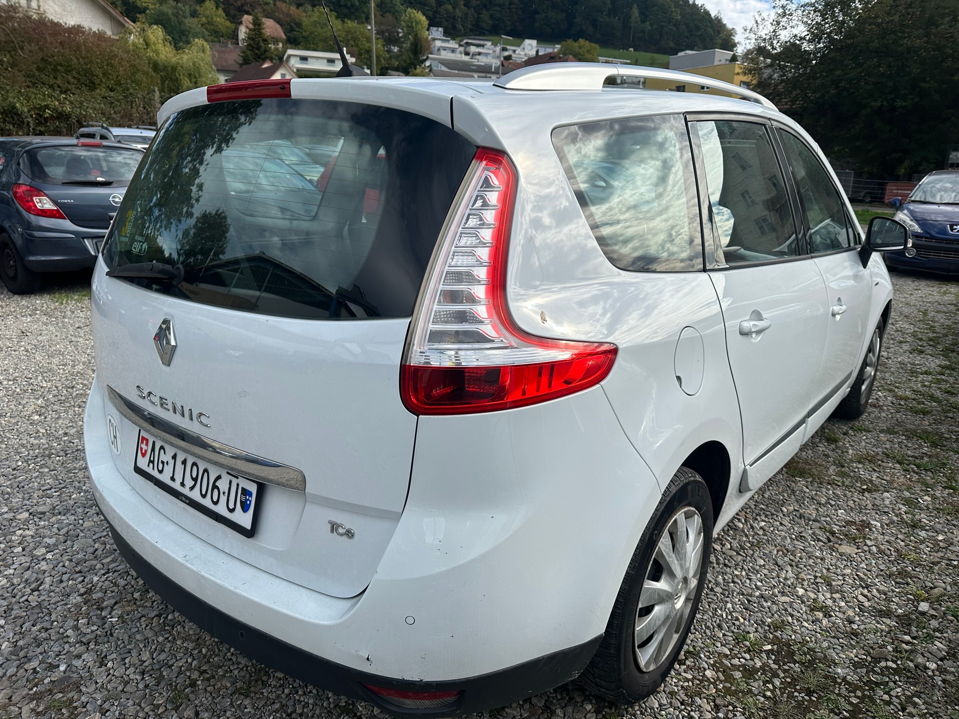 RENAULT Grand Scénic 1.4 16V Turbo Expression-image-5