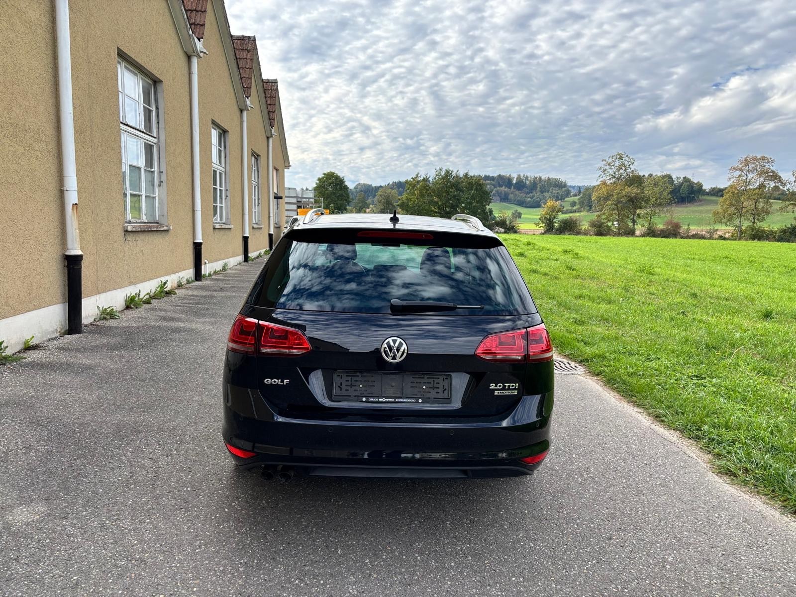 VW Golf Variant 2.0 TDI 65th Edition 4Motion-image-7