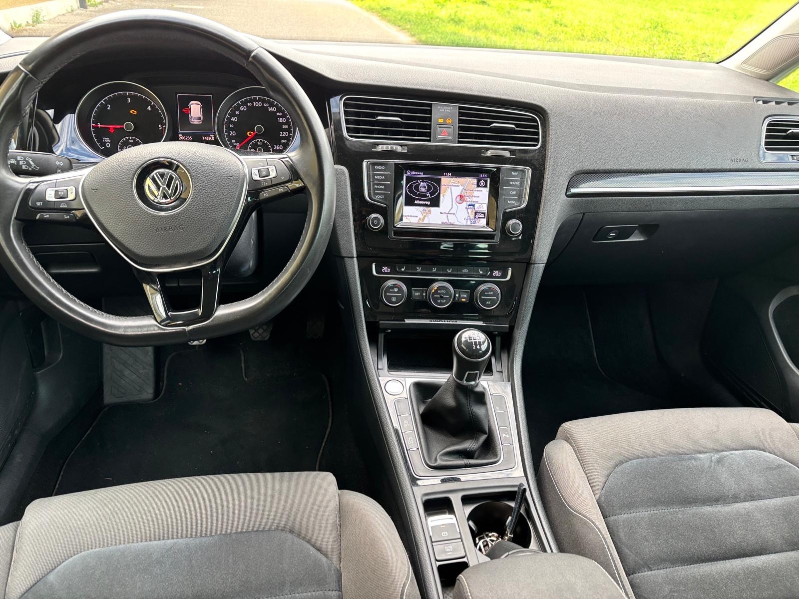VW Golf Variant 2.0 TDI 65th Edition 4Motion-image-8