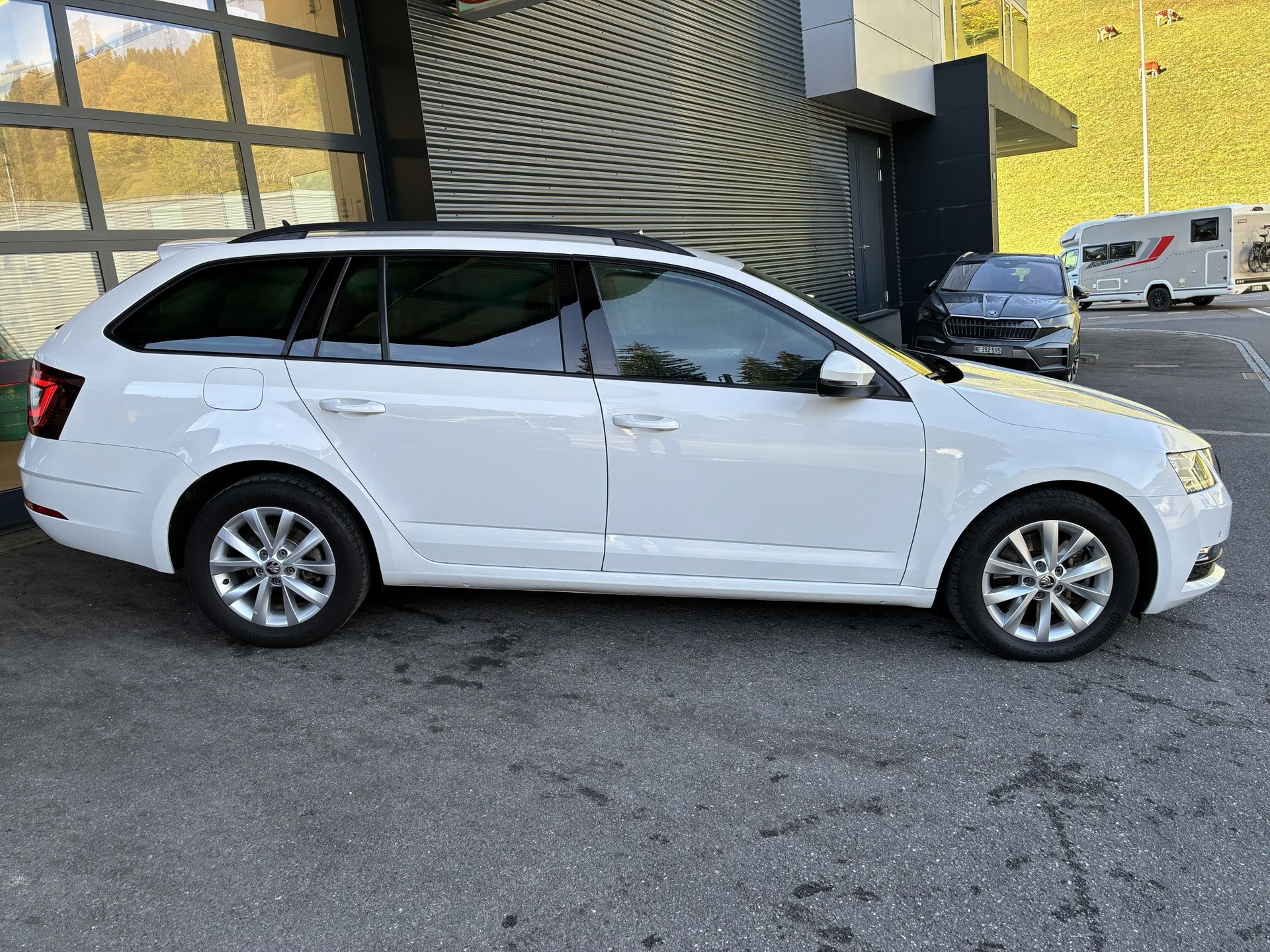 SKODA Octavia Combi 1.8 TSI Ambition 4x4 DSG-image-5