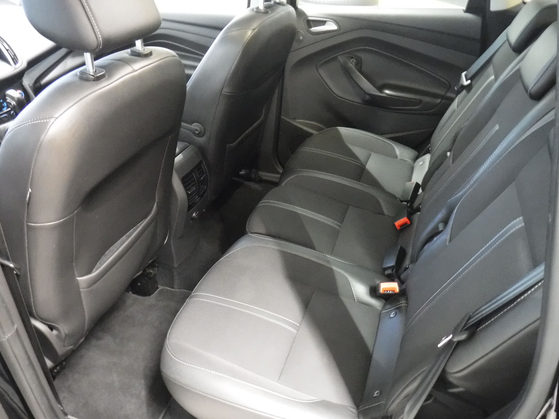FORD C-Max 1.5 SCTi Titanium Automat-image-4