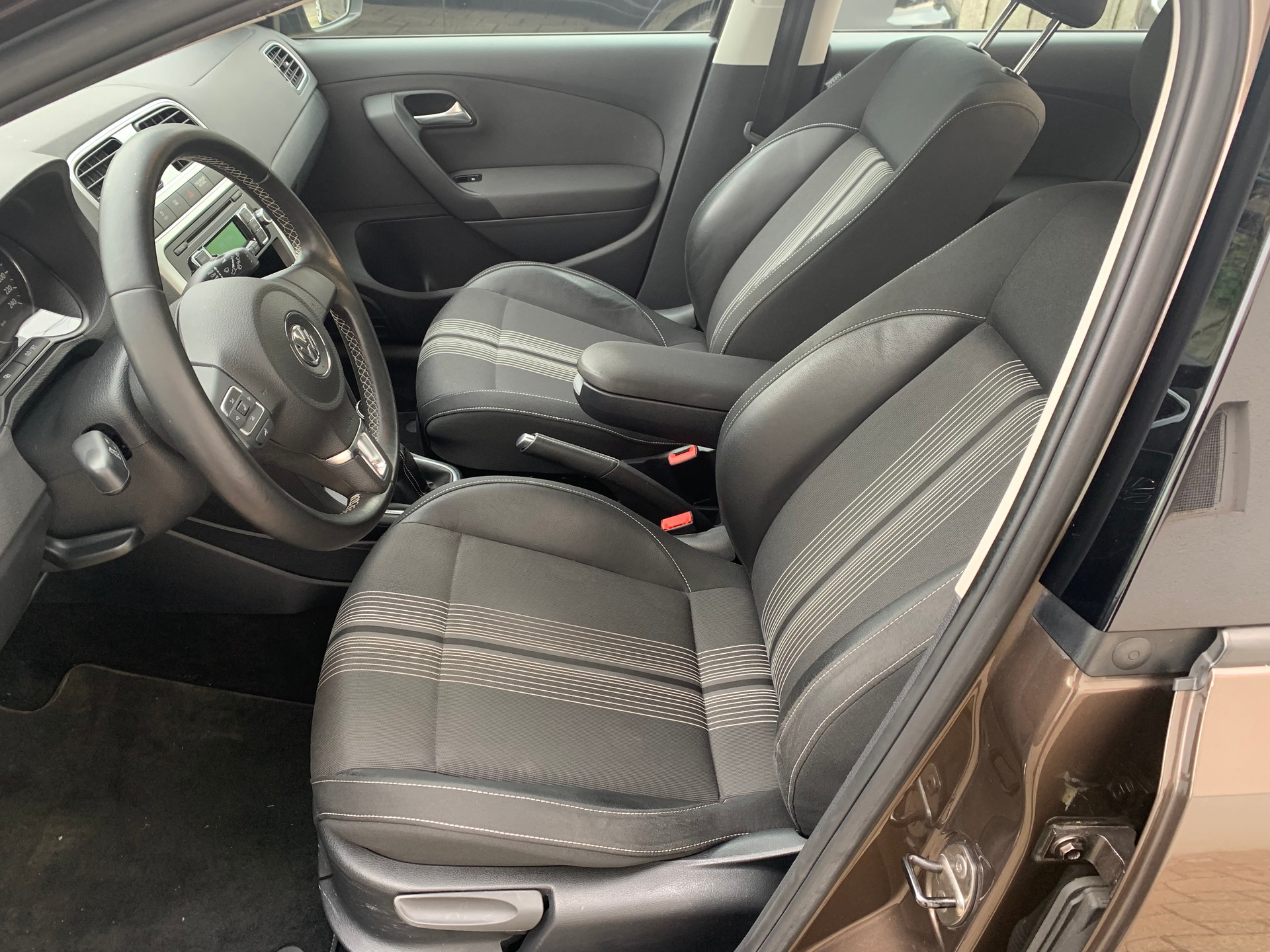 VW Polo 1.2 TSI Design-image-7