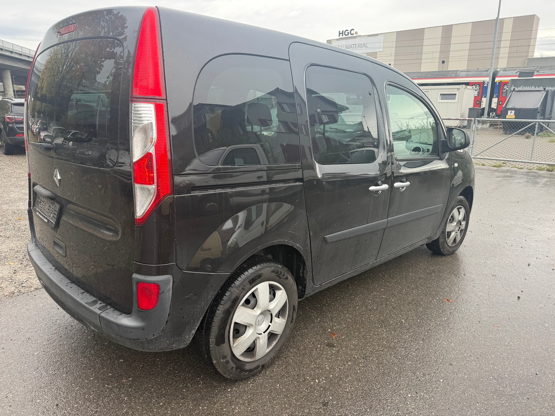 RENAULT Kangoo 1.2 16V Turbo Authentique-image-4