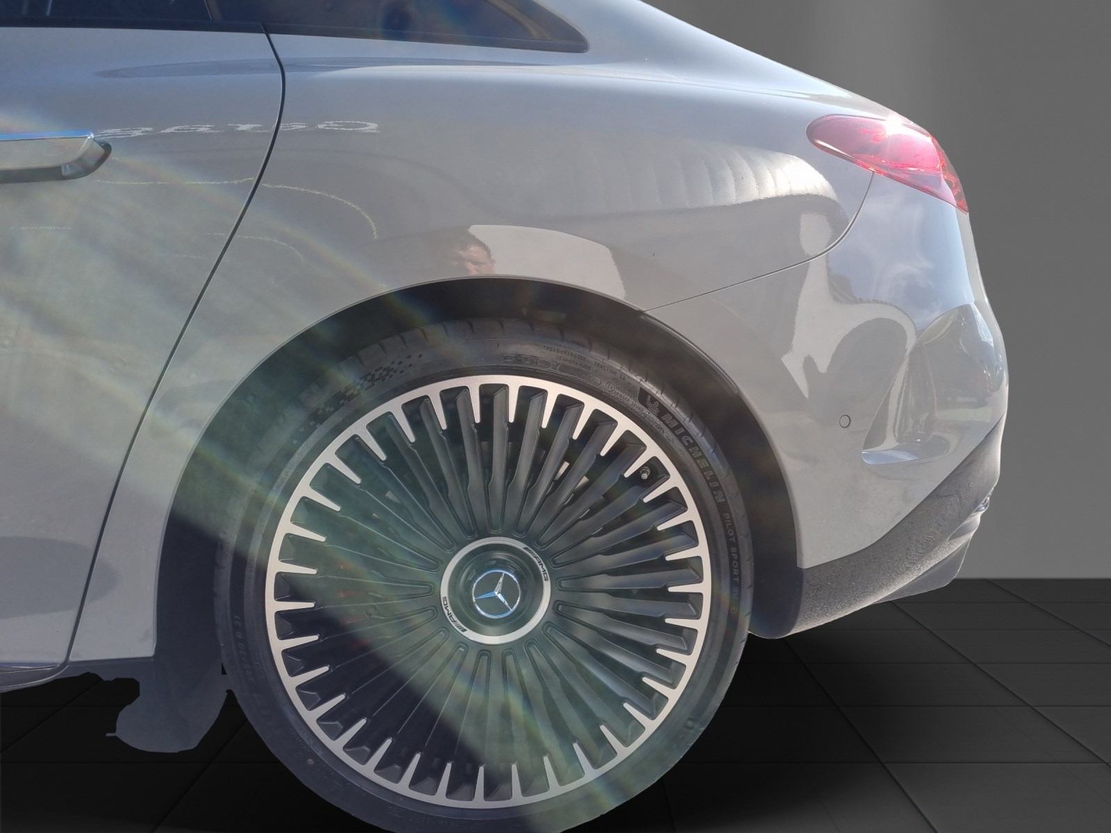MERCEDES-BENZ EQE 43 AMG 4 Matic-image-21