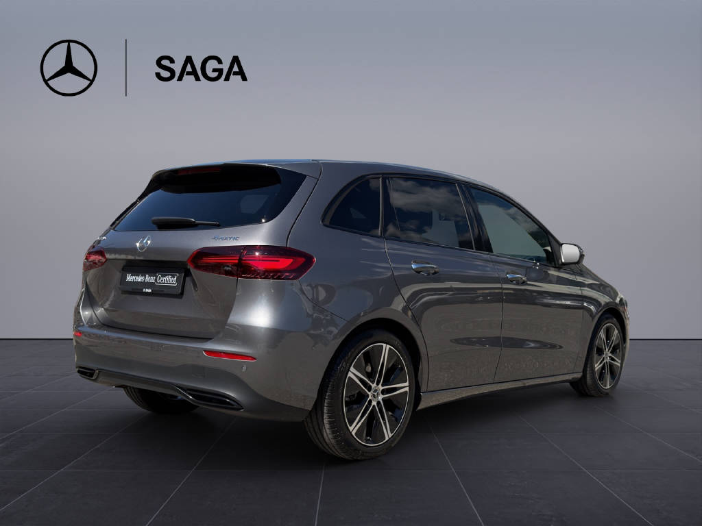 MERCEDES-BENZ B 220 Progressive 4matic-image-5