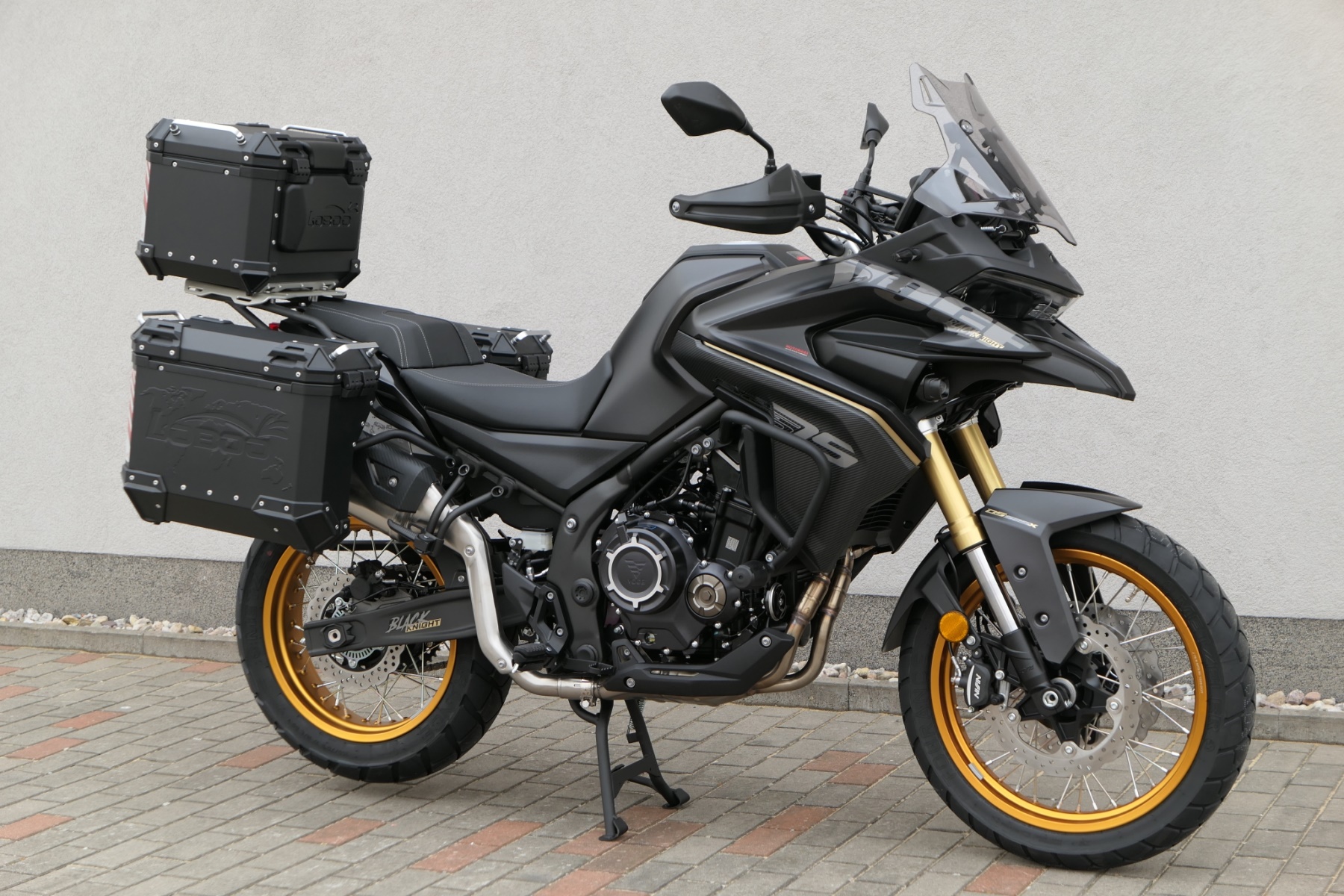 VOGE Black Knight Edition-showroom-element-1