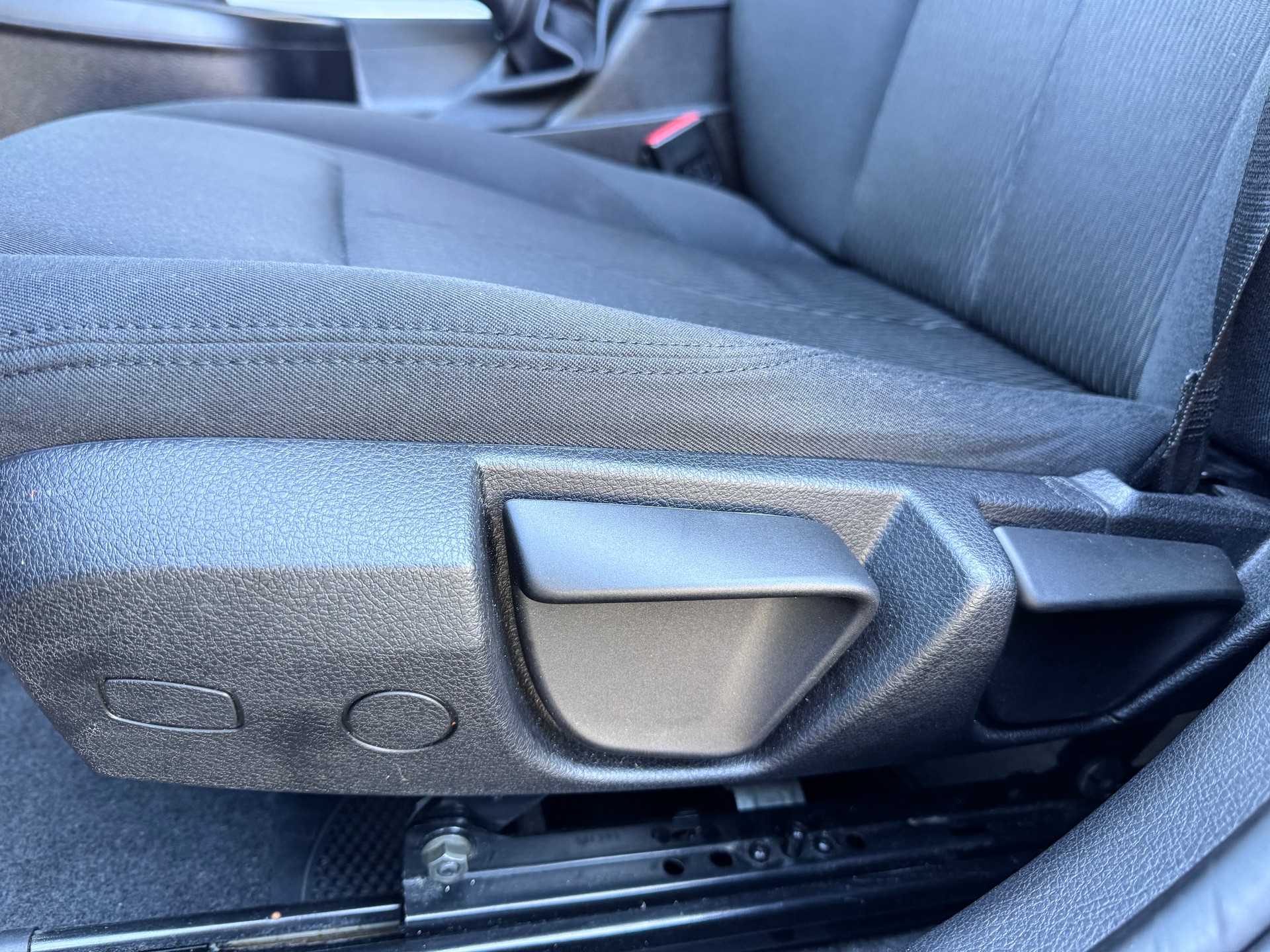 BMW 118i-image-15